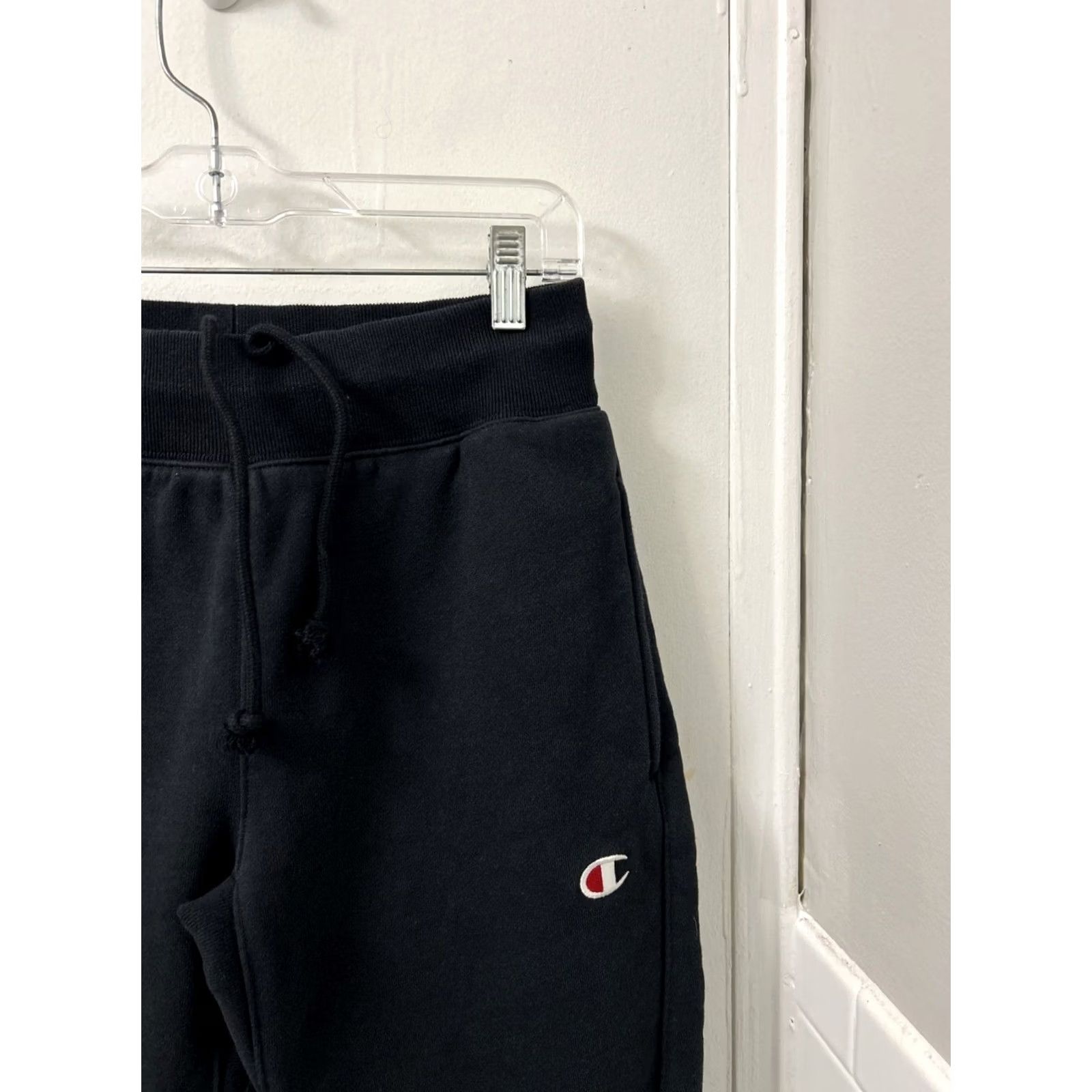 Champion VINTAGE Champion Reverse Weave Jogger Sweatpants Men's S Black Cotton Blend Embroidered Logo Elastic Waist Pockets Tapered Leg Activewear Jogger Style Size US 29 - 4 Thumbnail
