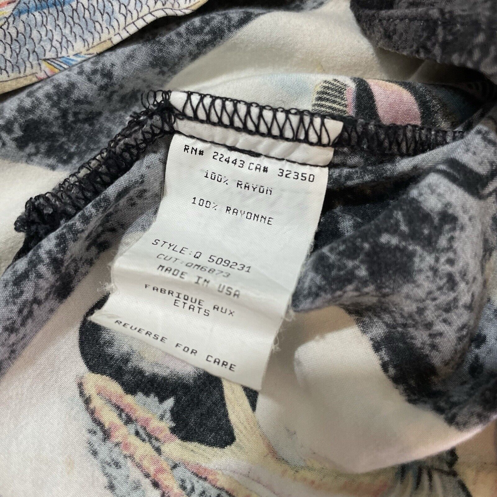 Quicksilver VTG USA Quiksilver QS Shirt Hawaiian Fish Print Shirt Rayon Size US M / EU 48-50 / 2 - 12 Thumbnail