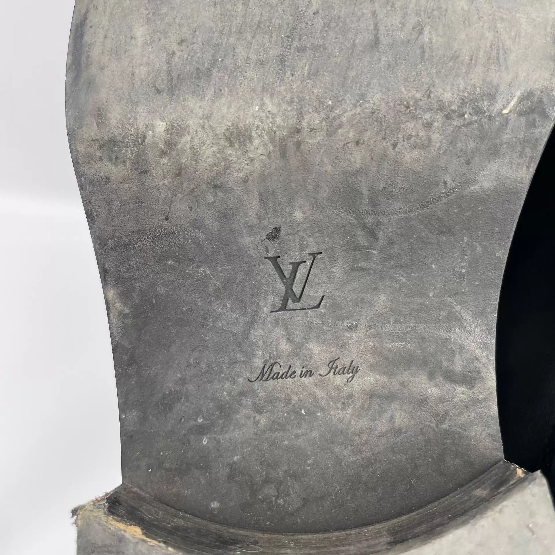 Louis Vuitton LV Black 37 Cowhide Leather Shoes 260505CYE3X04 Size US 7 / IT 37 - 7 Thumbnail