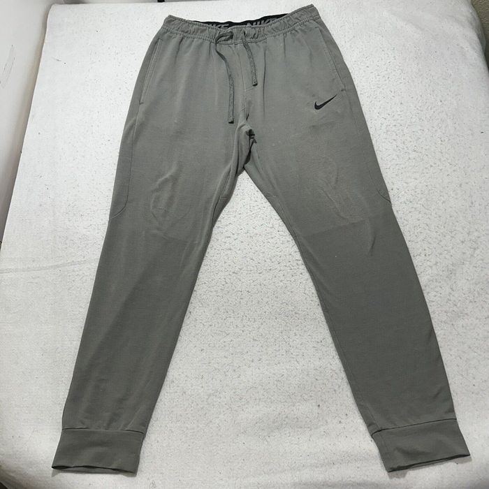 mens dri fit nike sweatpants