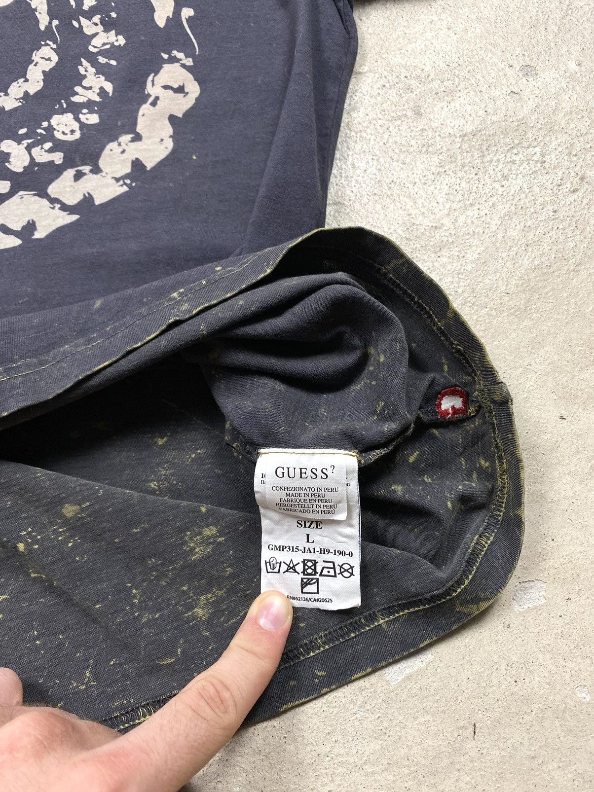 Guess Vintage Guess Scull Chain T Shirt Stonewash Y2K Hype Size US M / EU 48-50 / 2 - 12 Thumbnail