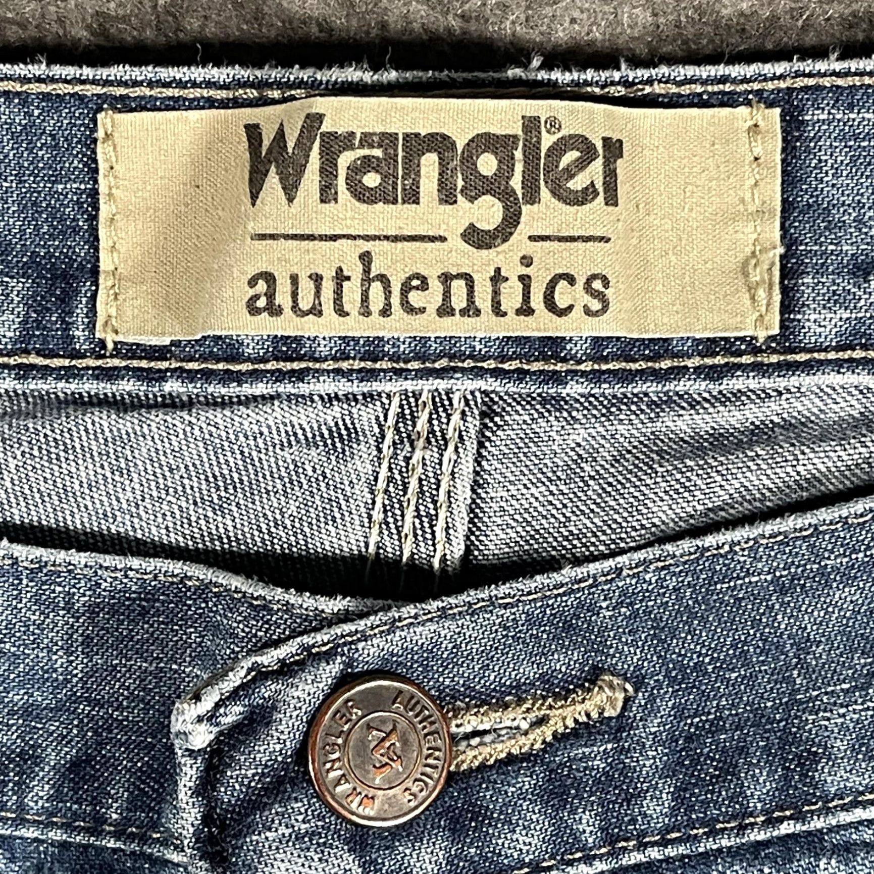 Wrangler VINTAGE Wrangler Authentics Cargo Shorts Mens 40 Blue Denim Relaxed Fit Y2K Baggy Size US 40 / EU 56 - 3 Thumbnail
