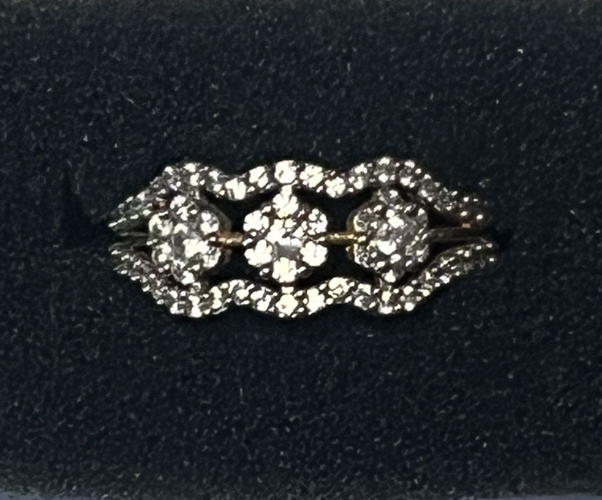 Other STUNNING 14K WG LADIES DIAMOND CLUSTER RING Size ONE SIZE - 1 Thumbnail