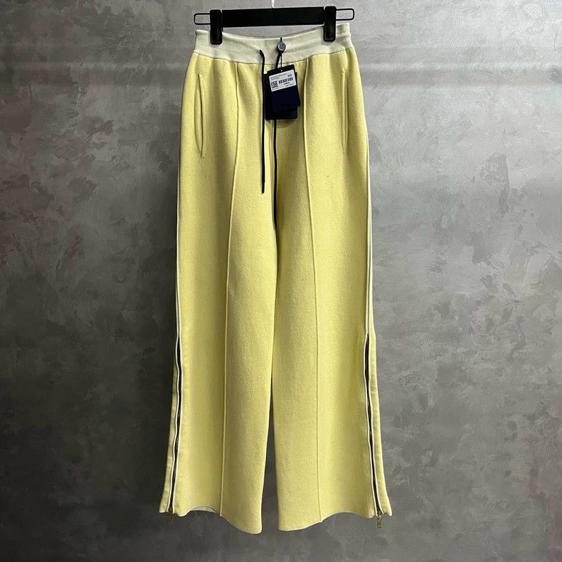 Louis Vuitton Louis Vuitton size s Yellow Solid Strap Straight Leg Slacks Size US 28 / EU 44 - 1 Thumbnail