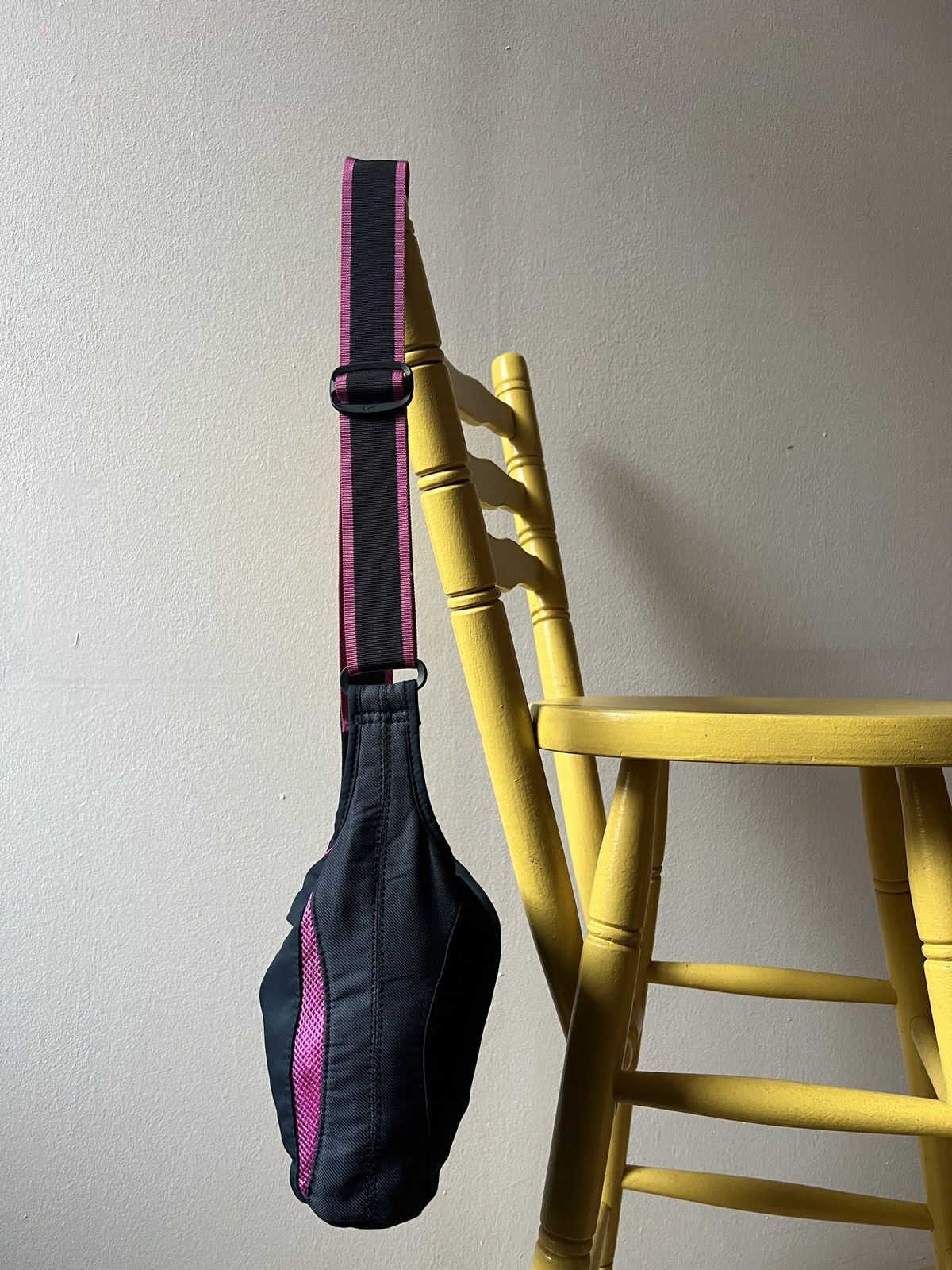 Nike Vintage Purple Nike Y2K Shoulder Bag Size ONE SIZE - 3 Thumbnail