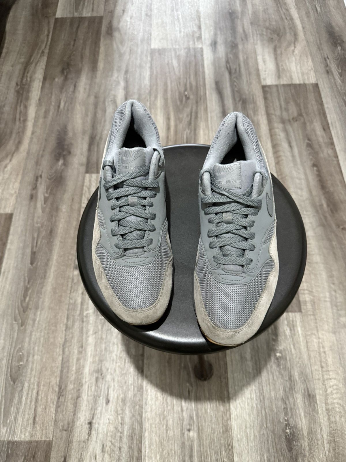 Nike NIKE AIR MAX 1 LOW SNEAKERS MENS GRAY TRAINERS Y2K DRILL Size US 9.5 / EU 42-43 - 2 Thumbnail