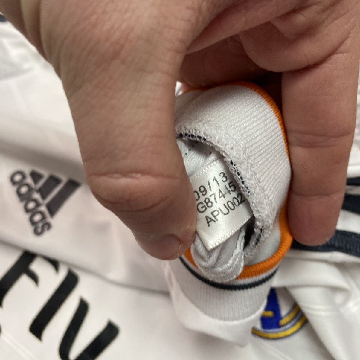 Adidas Vintage Adidas Real Madrid 2013 Home soccer jersey size M Size US M / EU 48-50 / 2 - 8 Thumbnail