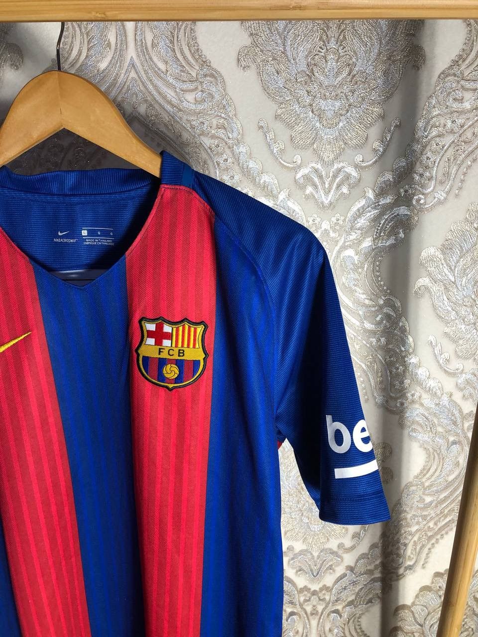 Vintage NIKE FC BARCELONA SPAIN SOCCER JERSEY RETRO BLOKE Y2K 90s Size US L / EU 52-54 / 3 - 2 Thumbnail