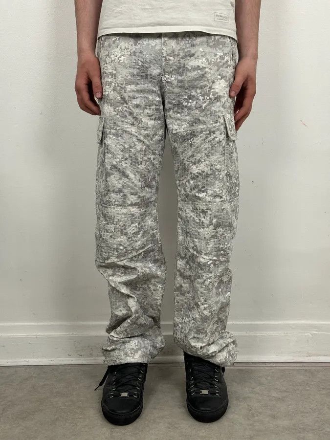 Givenchy SS2023 Givenchy Camo White Distressed Cargo Pants Size US 32 / EU 48 - 3 Thumbnail