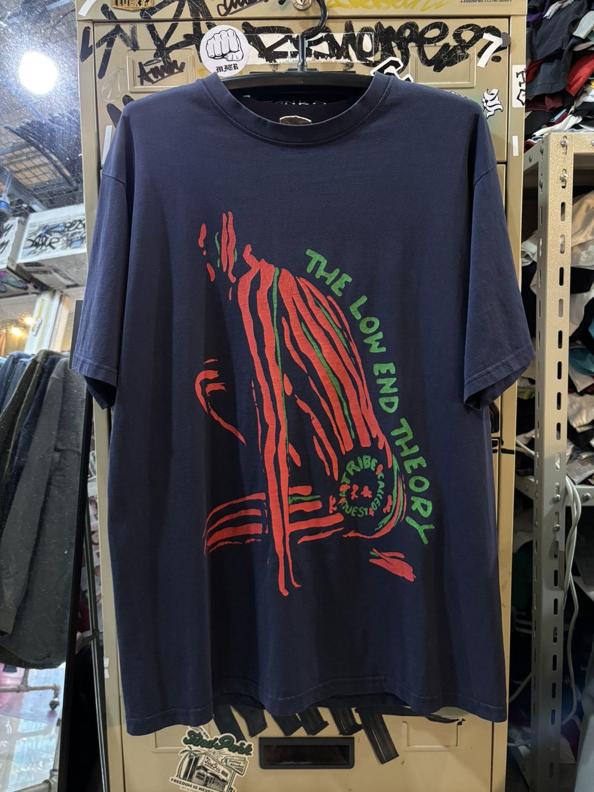 Band Tees A tribe called quest 00’ vintage T shirt Size US XL / EU 56 / 4 - 1 Thumbnail
