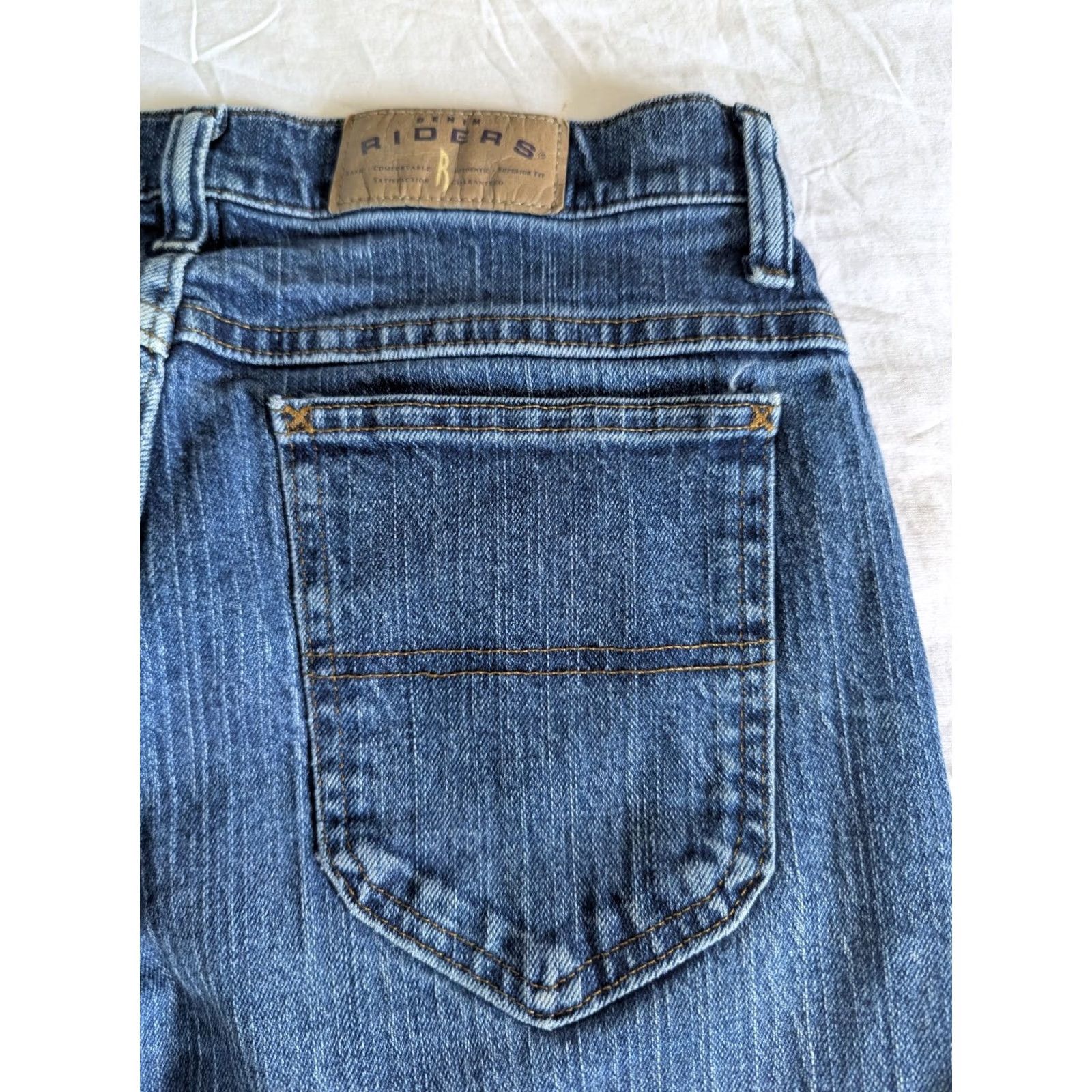 Vintage VINTAGE Riders Jeans Women Medium Wash Mid Rise Straight Leg 5-Pocket Denim 90s Theme Blue Cotton Regular Inseam 30in Size 30" / US 8 / IT 44 - 5 Thumbnail