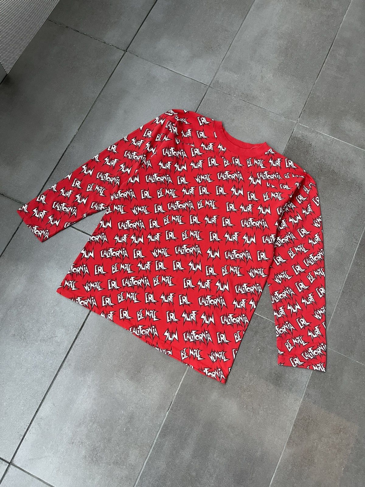 ERL DS! SS23 ERL All Over Logo Sunscreen Red Long Sleeve Size US M / EU 48-50 / 2 - 9 Thumbnail