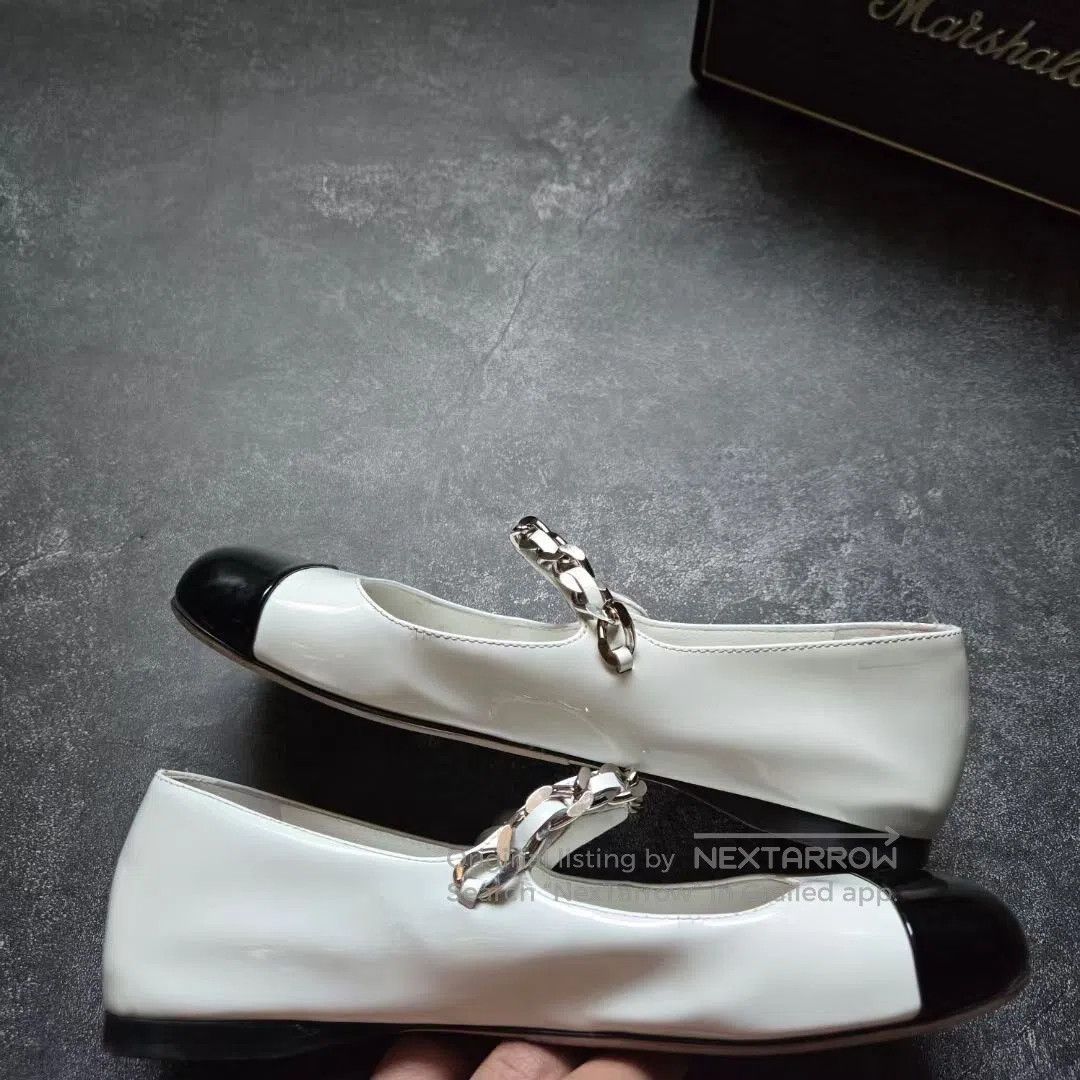 Miu Miu Miu Miu Patent leather flat Mary Jane shoes with pearl buc Size US 4 / IT 34 - 5 Thumbnail