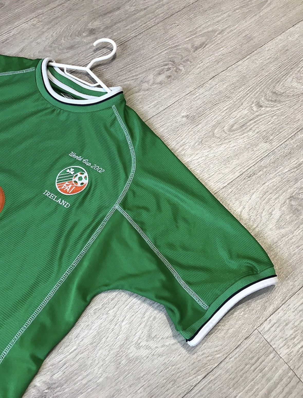 Umbro × Vintage 🔷Vintage Umbro Ireland 2001/03 Soccer jersey🔷 Size US L / EU 52-54 / 3 - 4 Thumbnail