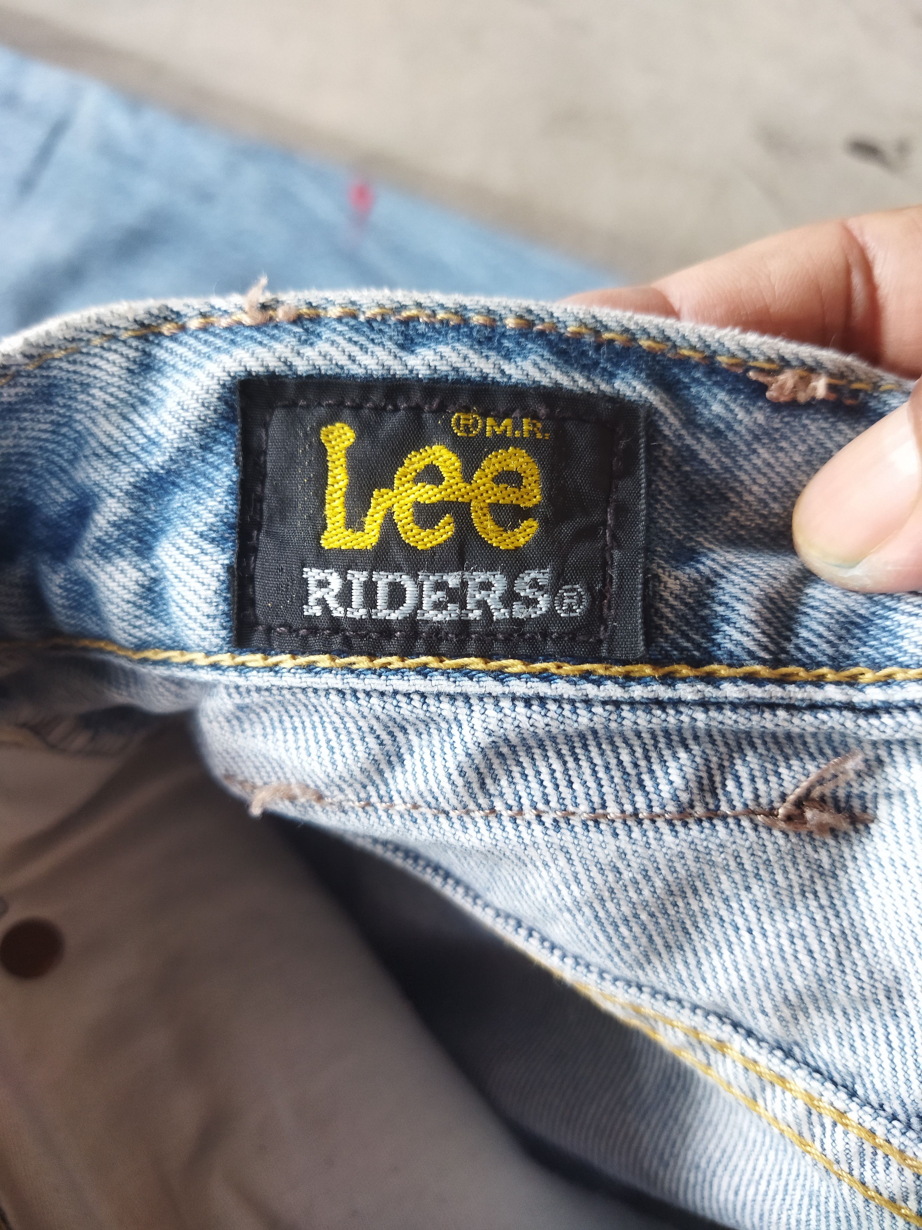 Lee × Vintage VINTAGE LEE RIDERS FADED BLUE JEANS PANTS Size US 31 - 10 Thumbnail