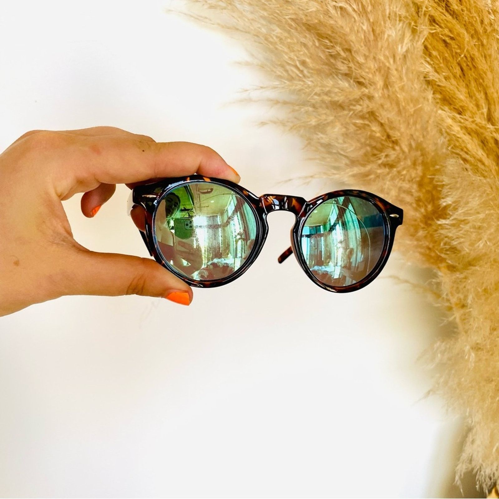 Nordstrom Round Black Brown Tan Tortoiseshell Plastic Blue Sunglasses Size ONE SIZE - 1 Thumbnail