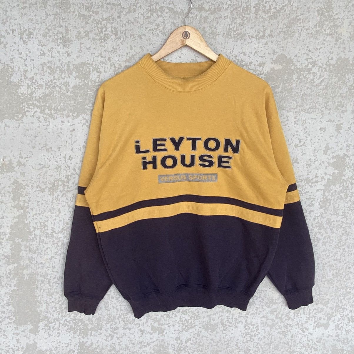 Other Vintage Layton House Big Printed Sweatshirt Yellow/Brown Size US M / EU 48-50 / 2 - 1 Thumbnail