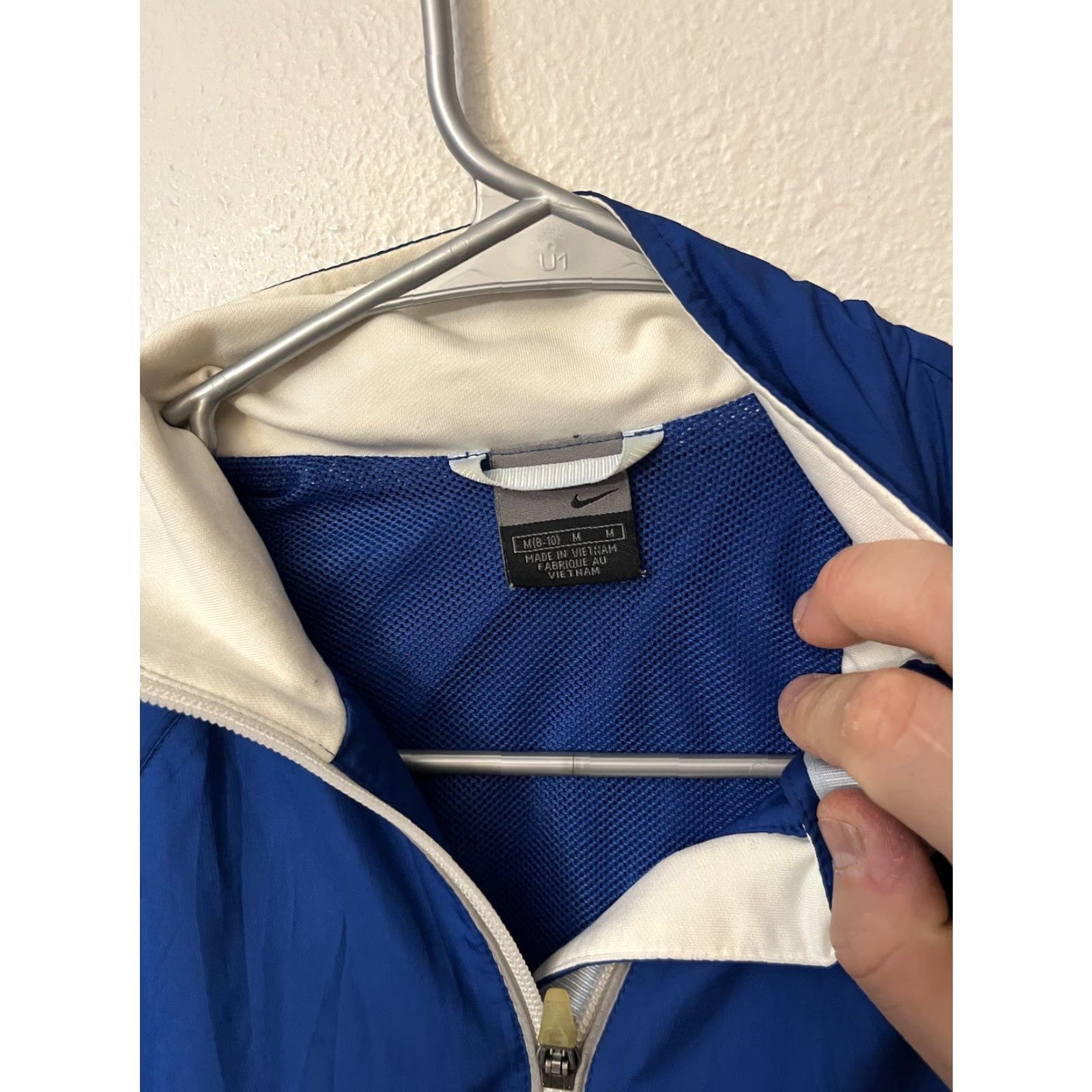 Nike VINTAGE Nike Windbreaker Jacket Women M Blue 2000s Y2K Nike Womens Windbreaker Medium Blue 8-10 Size M / US 6-8 / IT 42-44 - 3 Thumbnail