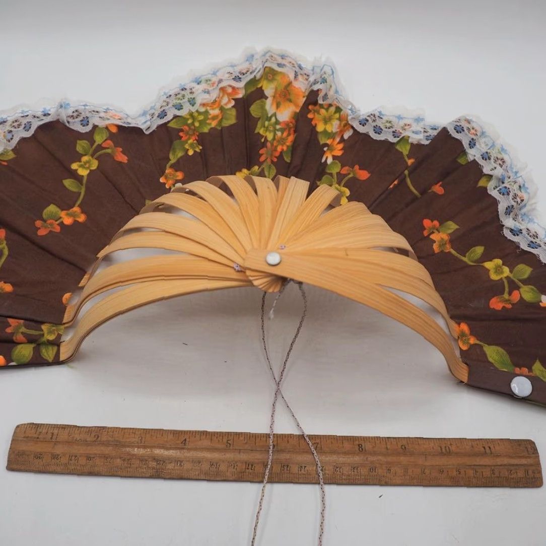 Vintage VINTAGE Ladies Fabric & Bamboo Wood Folding Hat Sun Fan Shirt Womens 90s China Size ONE SIZE - 3 Thumbnail