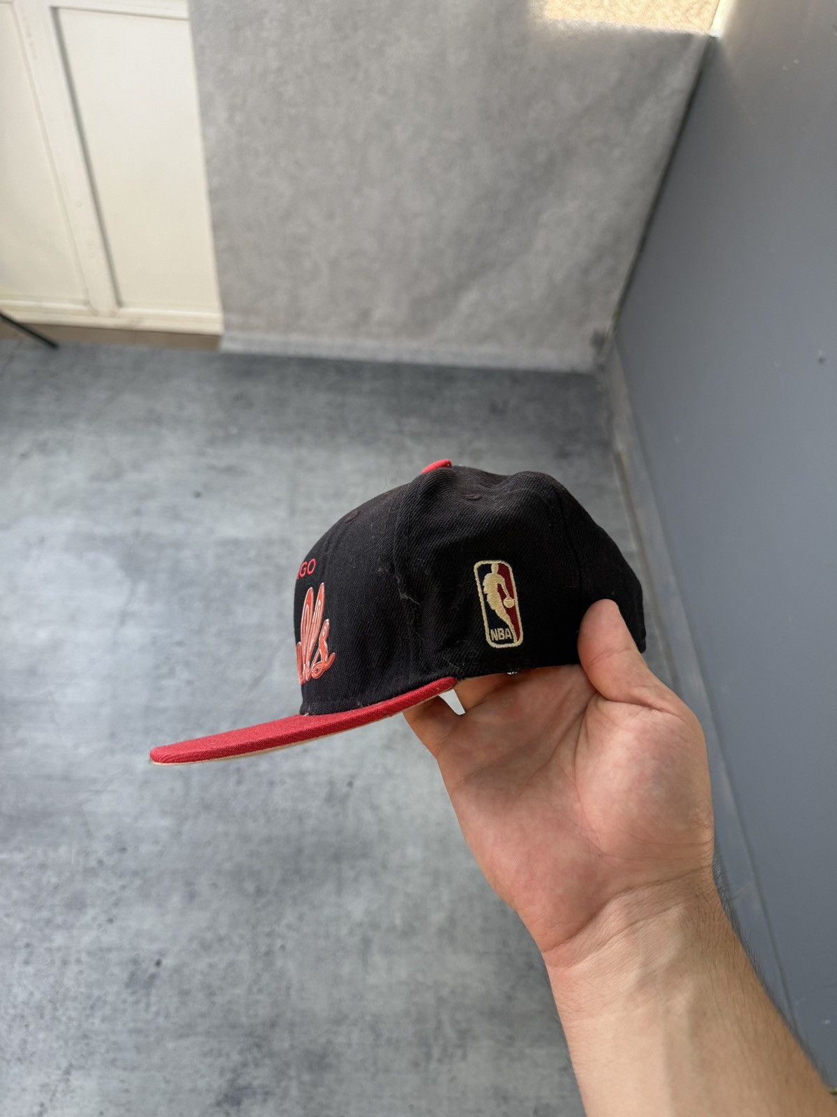 NBA Vintage 90s NBA Chicago Bulls Spell Out Snapback Hat Size ONE SIZE - 5 Thumbnail