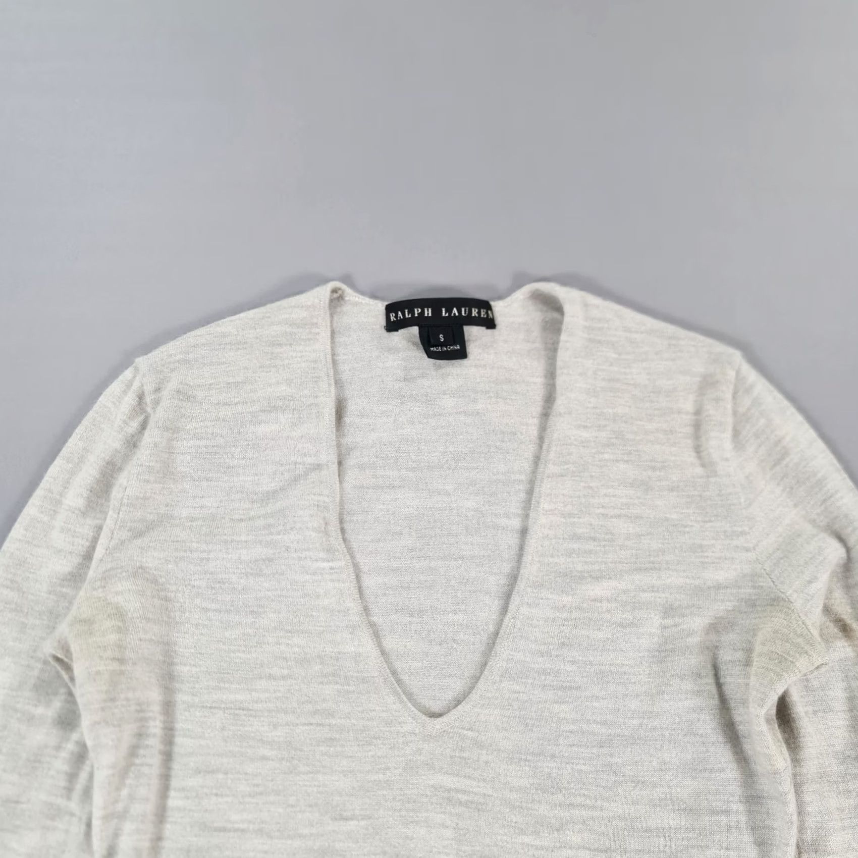 Polo Ralph Lauren Polo Ralph Lauren Black Label Jumper Womens Gray V-Neck Slim Knit Cashmere Pullover S Small Size S / US 4 / IT 40 - 2 Thumbnail
