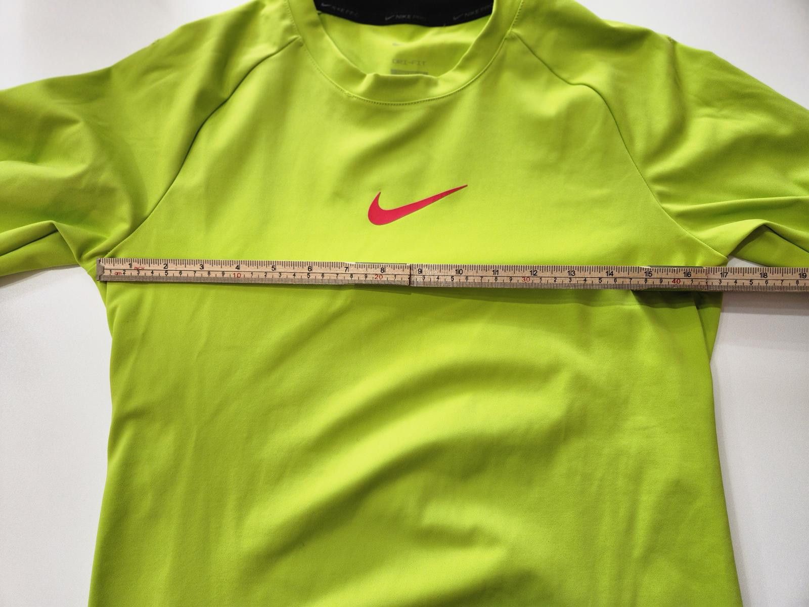 Nike Nike Pro Dri-Fit Mens Long-Sleeve Training Green Size Medium Size US M / EU 48-50 / 2 - 3 Thumbnail