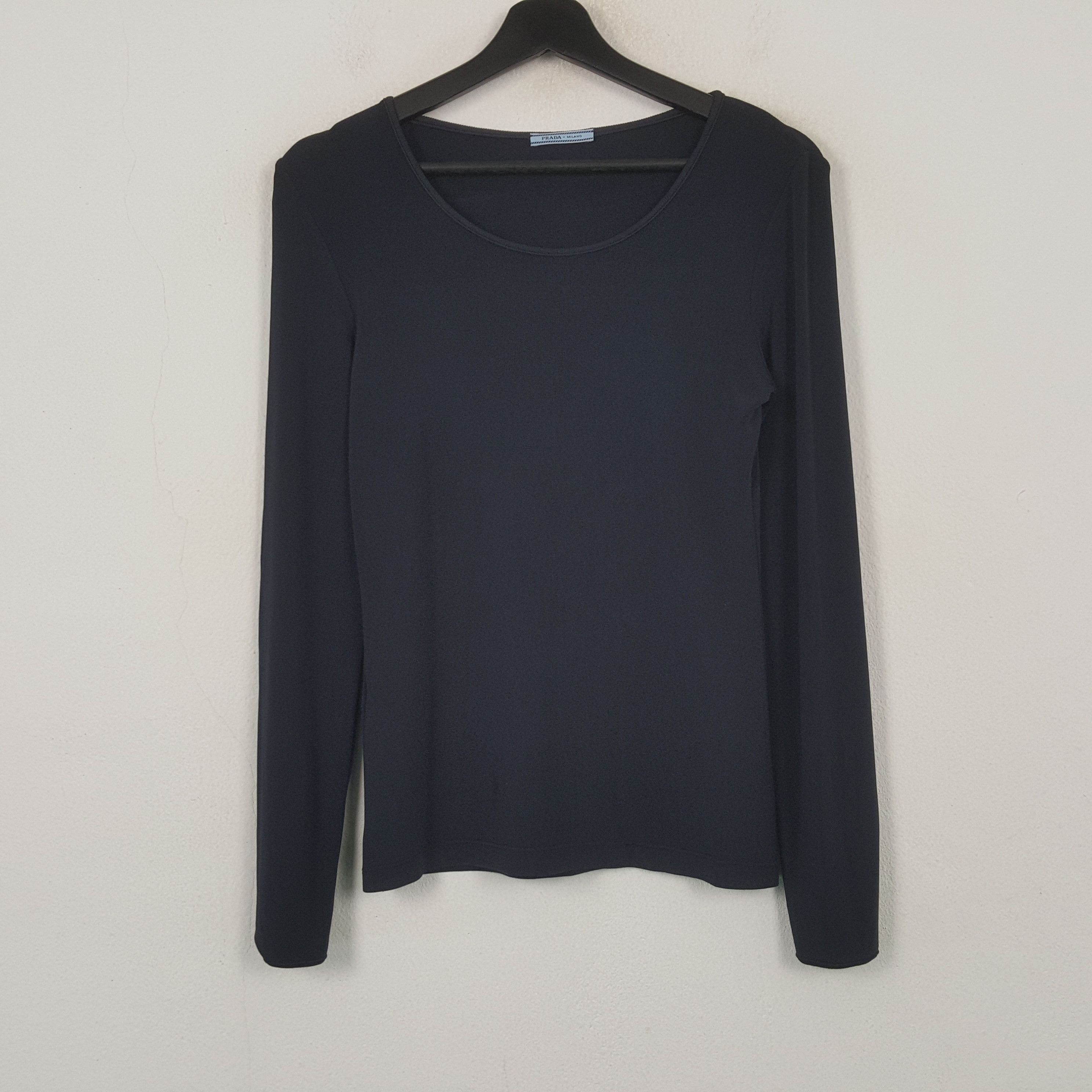 Prada Prada Milano Fashion Brand Tshirt RR23 Size S / US 4 / IT 40 - 1 Thumbnail
