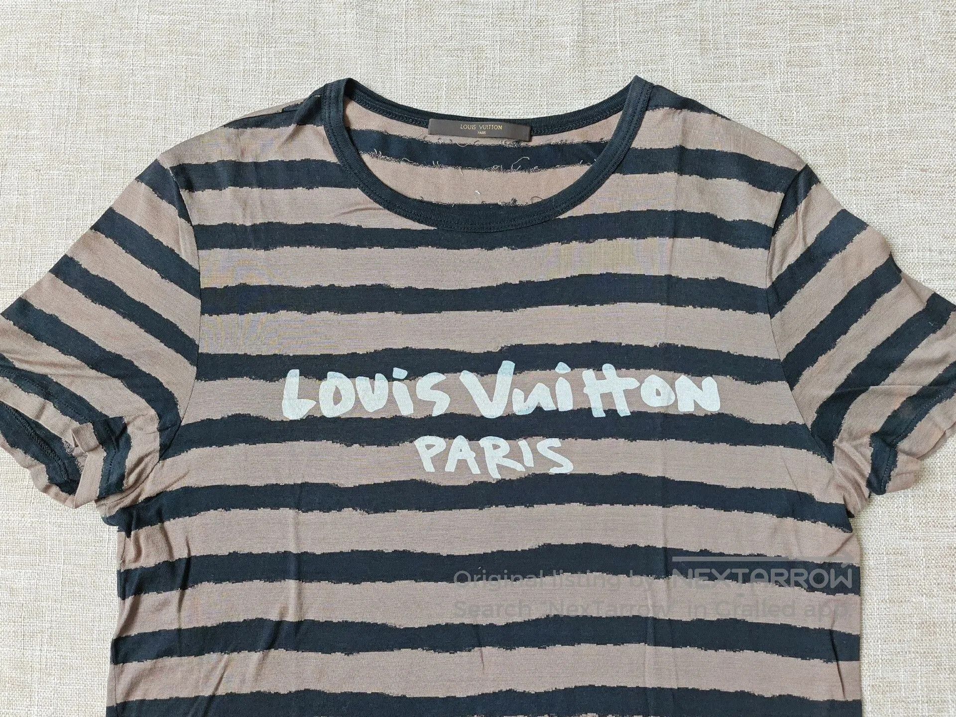 Louis Vuitton Louis Vuitton Men's Short-Sleeve T-Shirt. Size US S / EU 44-46 / 1 - 2 Thumbnail