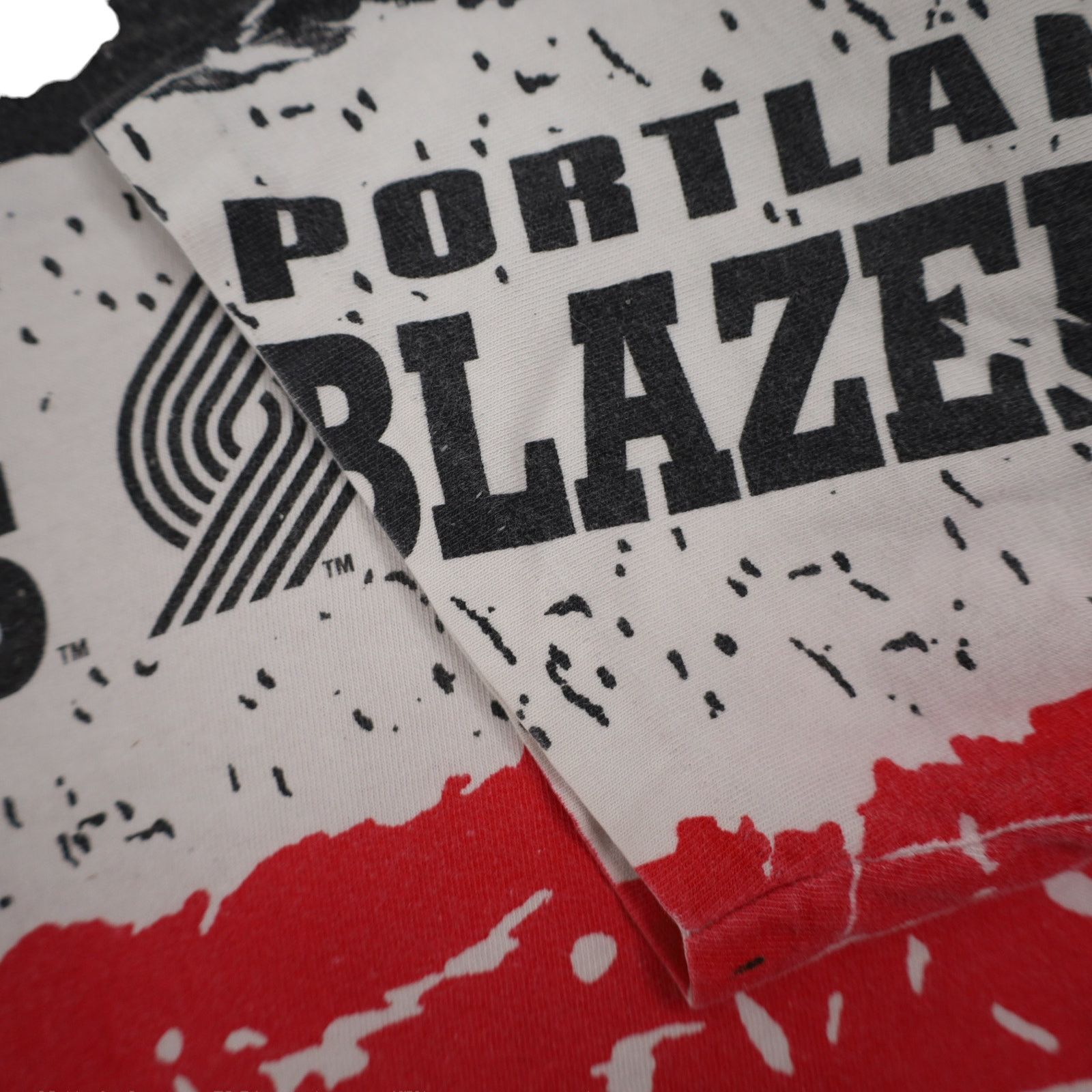 NBA × Vintage Vintage Portland Trailblazers Allover Print Graphic T Shirt Size US M / EU 48-50 / 2 - 6 Thumbnail