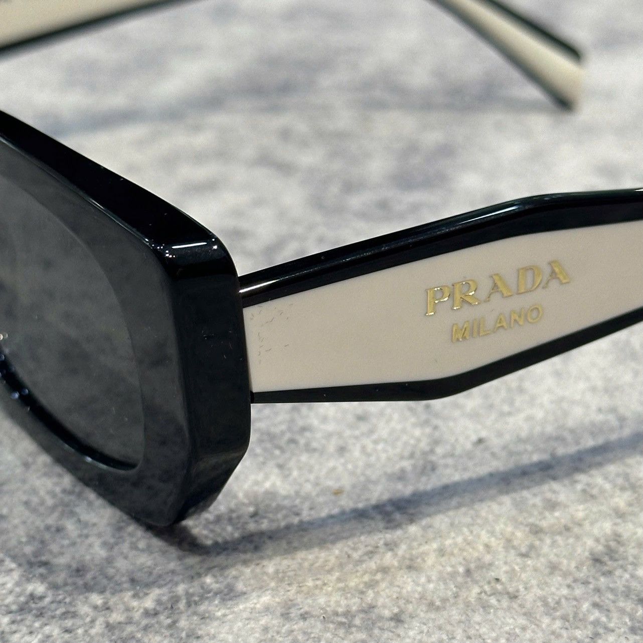Prada Prada 0PR B05S 09Q08Z Size ONE SIZE - 7 Thumbnail