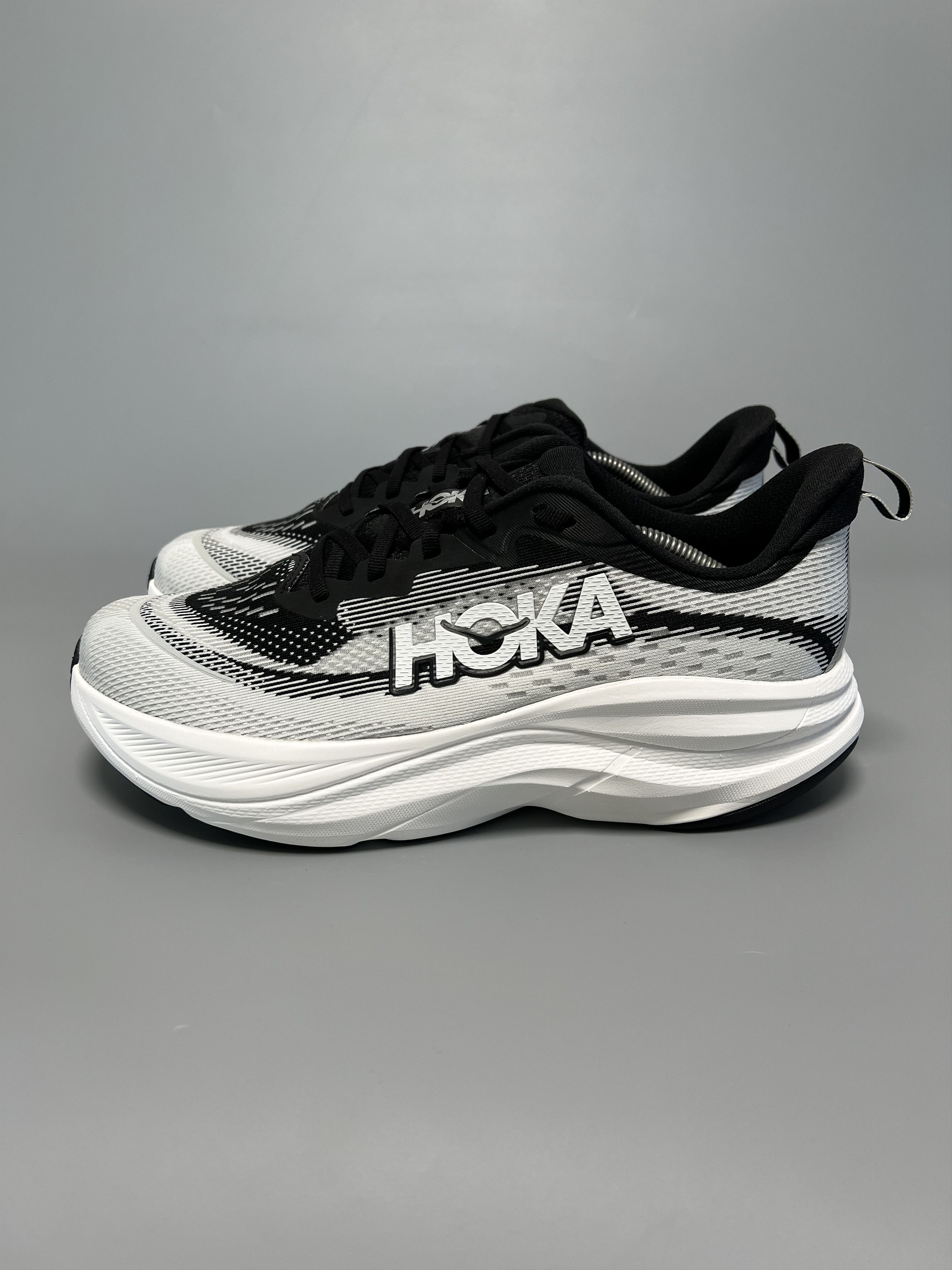 Hoka 11D Hoka One One Skyflow Wide Running Shoes Gym Walking Size US 11 / IT 41 - 2 Thumbnail