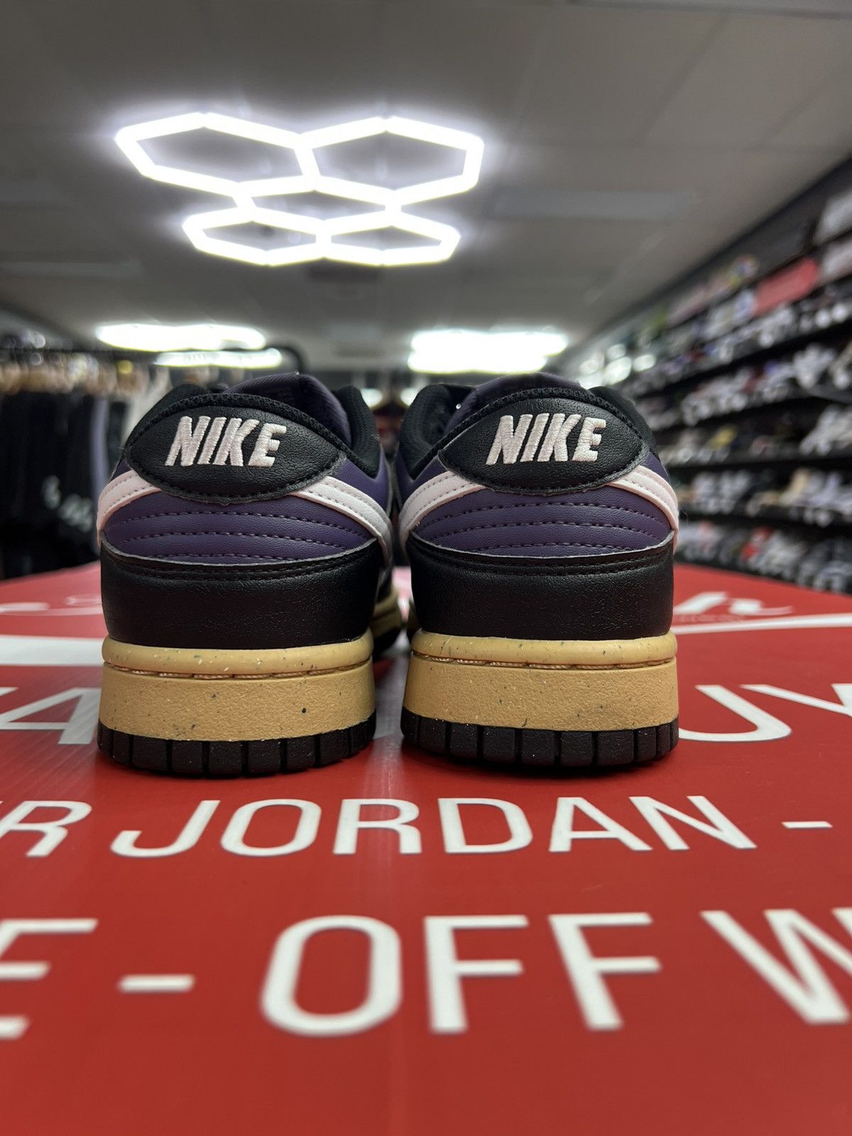 Nike Nike Dunk Low Dark Raisin Size 8w/6.5y Size US 6.5 / EU 39-40 - 5 Thumbnail