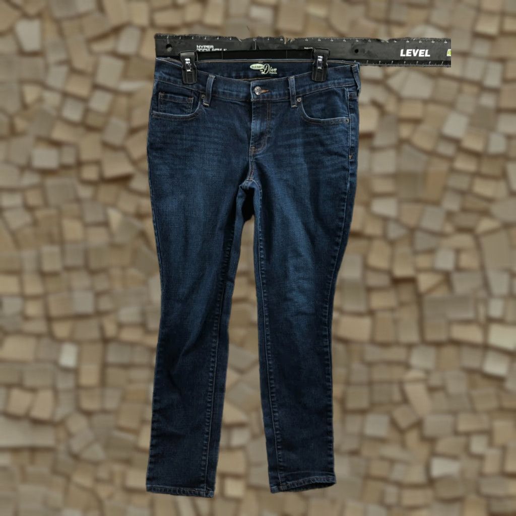 Old Navy Old Navy The Diva Skinny Jeans Jeans Womens Regular 32 Blue 8 Short Mid Wash Denim 5-Pocket Size 30" / US 8 / IT 44 - 1 Thumbnail