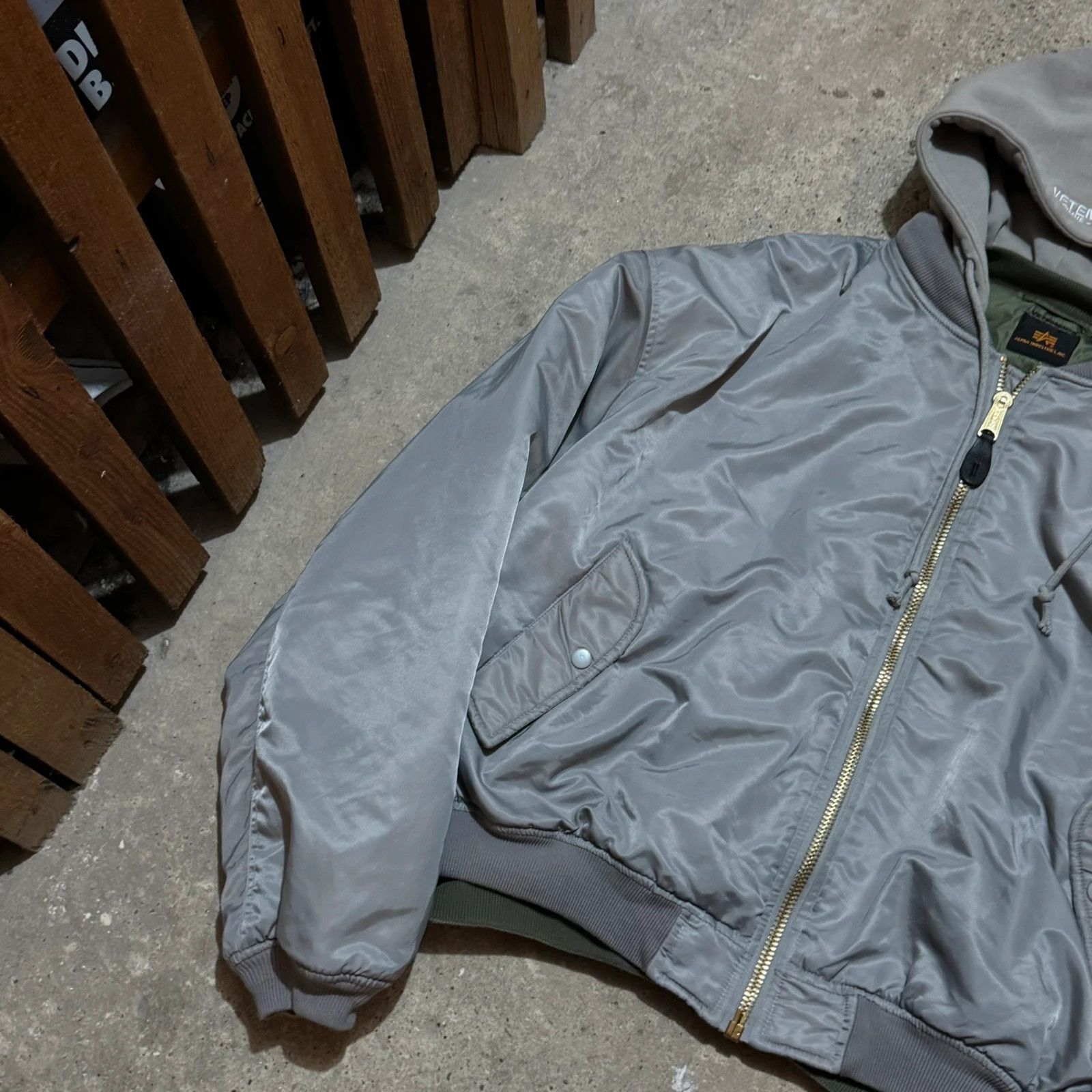 Alpha Industries × Vetements A/W 18 Vetements Alpha industries reversible oversizedbomber Size US XS / EU 42 / 0 - 3 Thumbnail