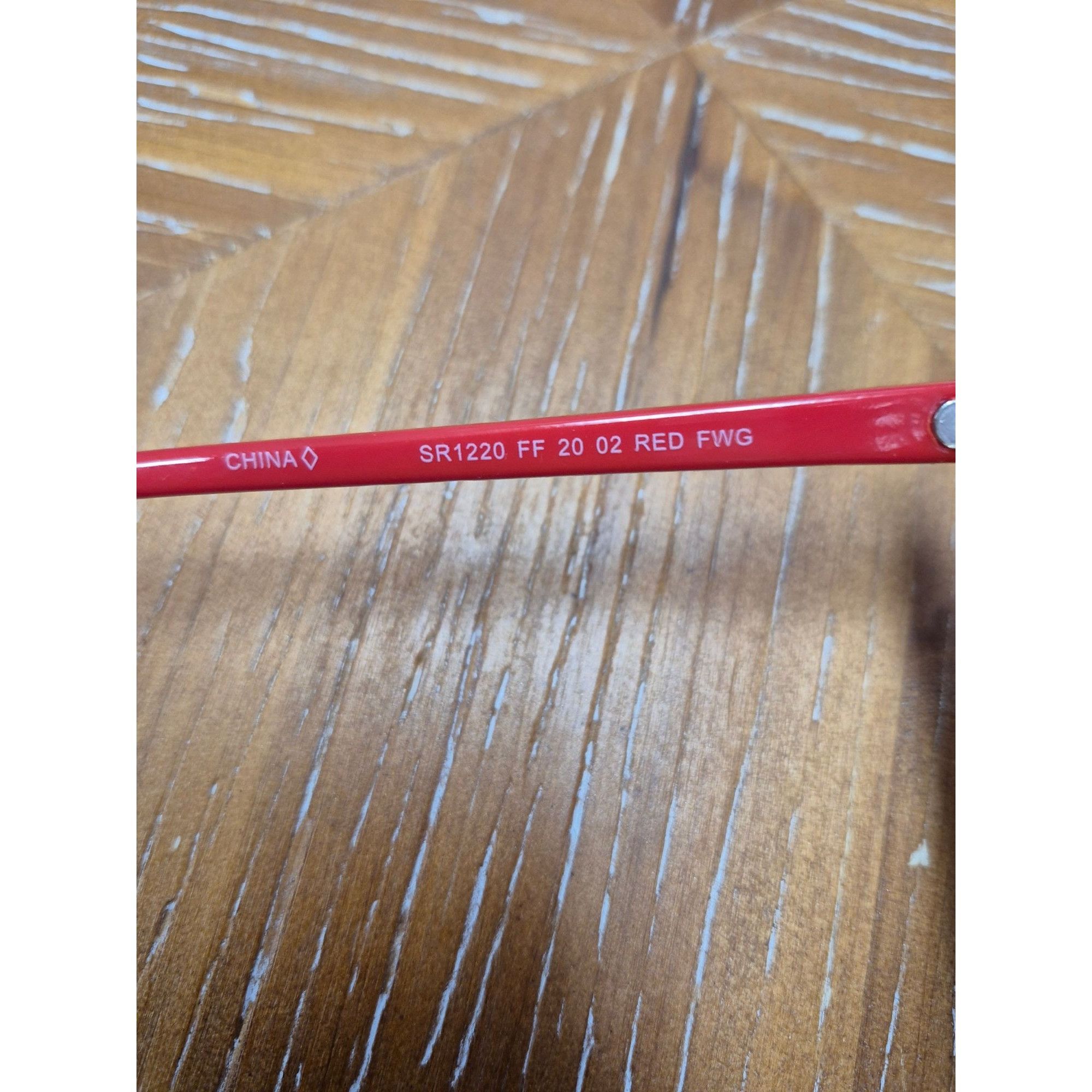 Foster Grant Heart-Shaped Red Sunglasses With 100% UVA/UVB Protection By Size ONE SIZE - 8 Thumbnail
