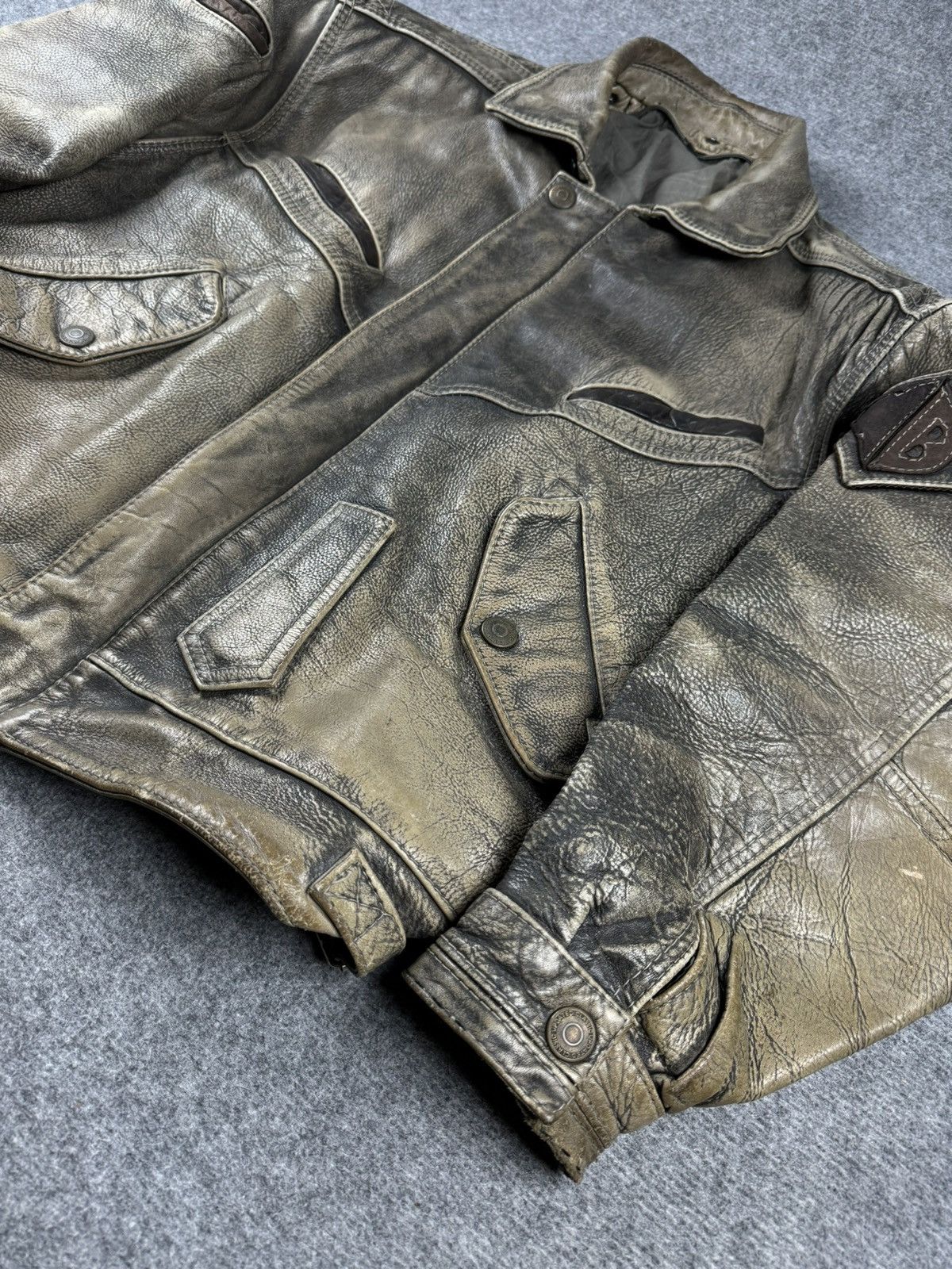 Vintage Vintage distressed leather bomber jacket Size US L / EU 52-54 / 3 - 2 Thumbnail