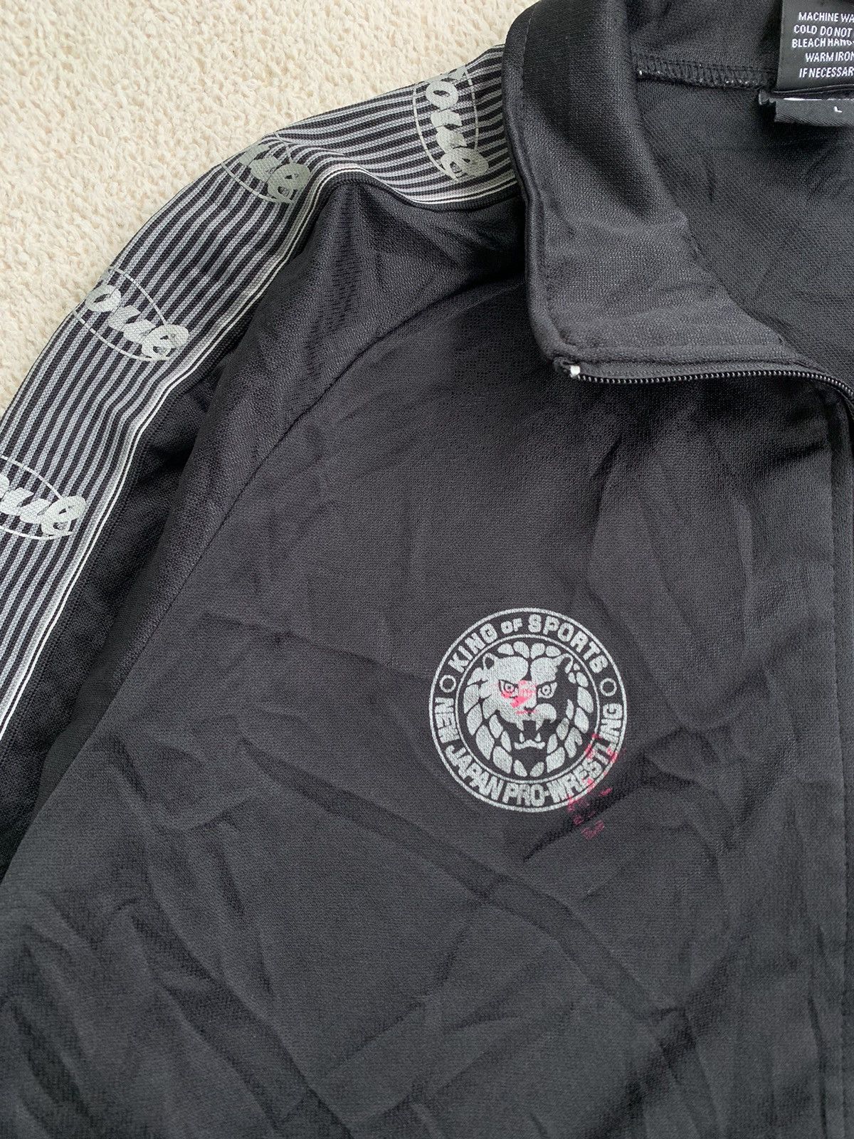 Japanese Brand × Vintage Vtg NEW JAPAN PRO-WRESTLING Zip Up Sweater Spell Out Size US L / EU 52-54 / 3 - 5 Thumbnail