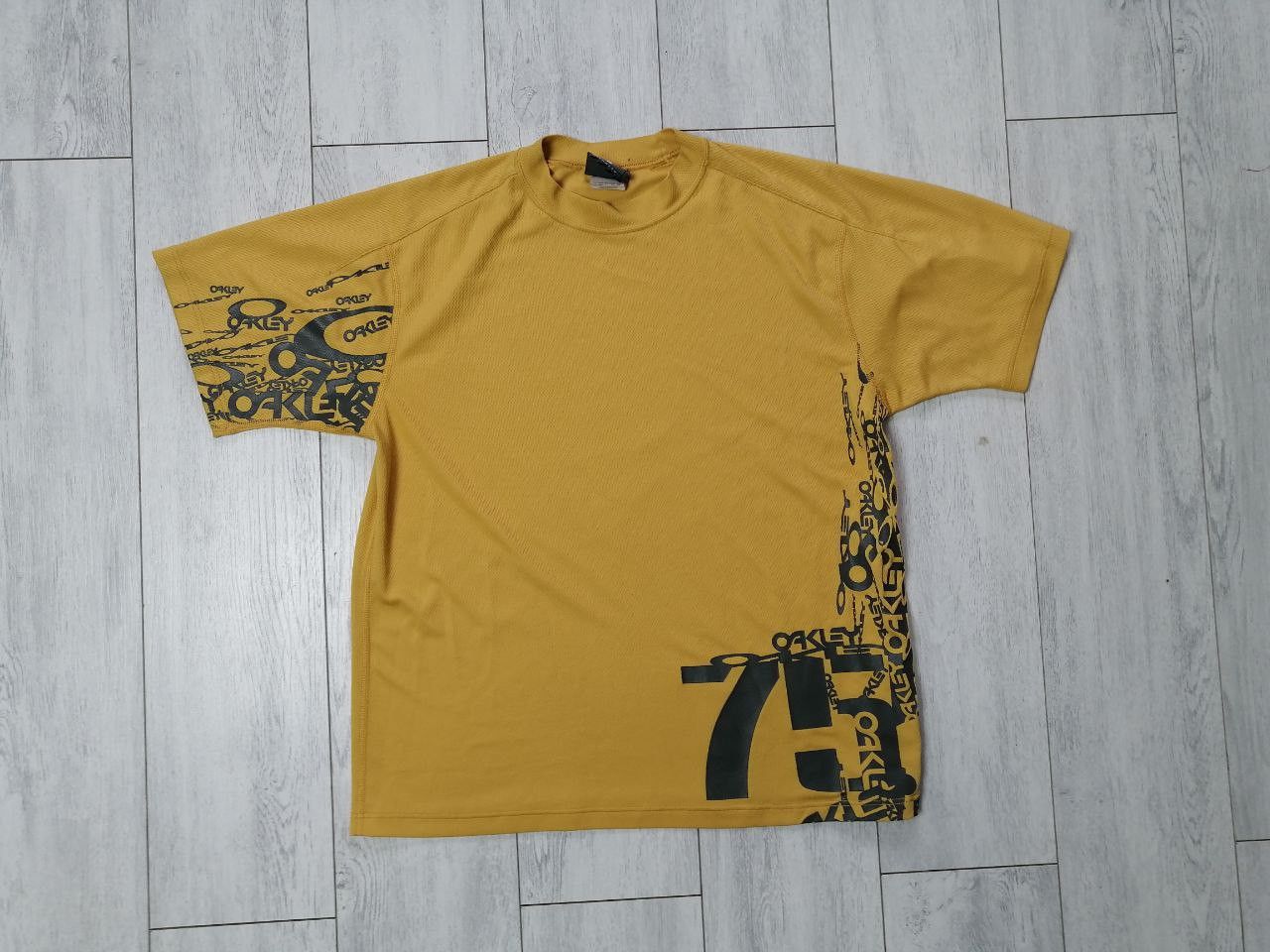 Oakley Vintage Oakley Tee Size US S / EU 44-46 / 1 - 1 Thumbnail