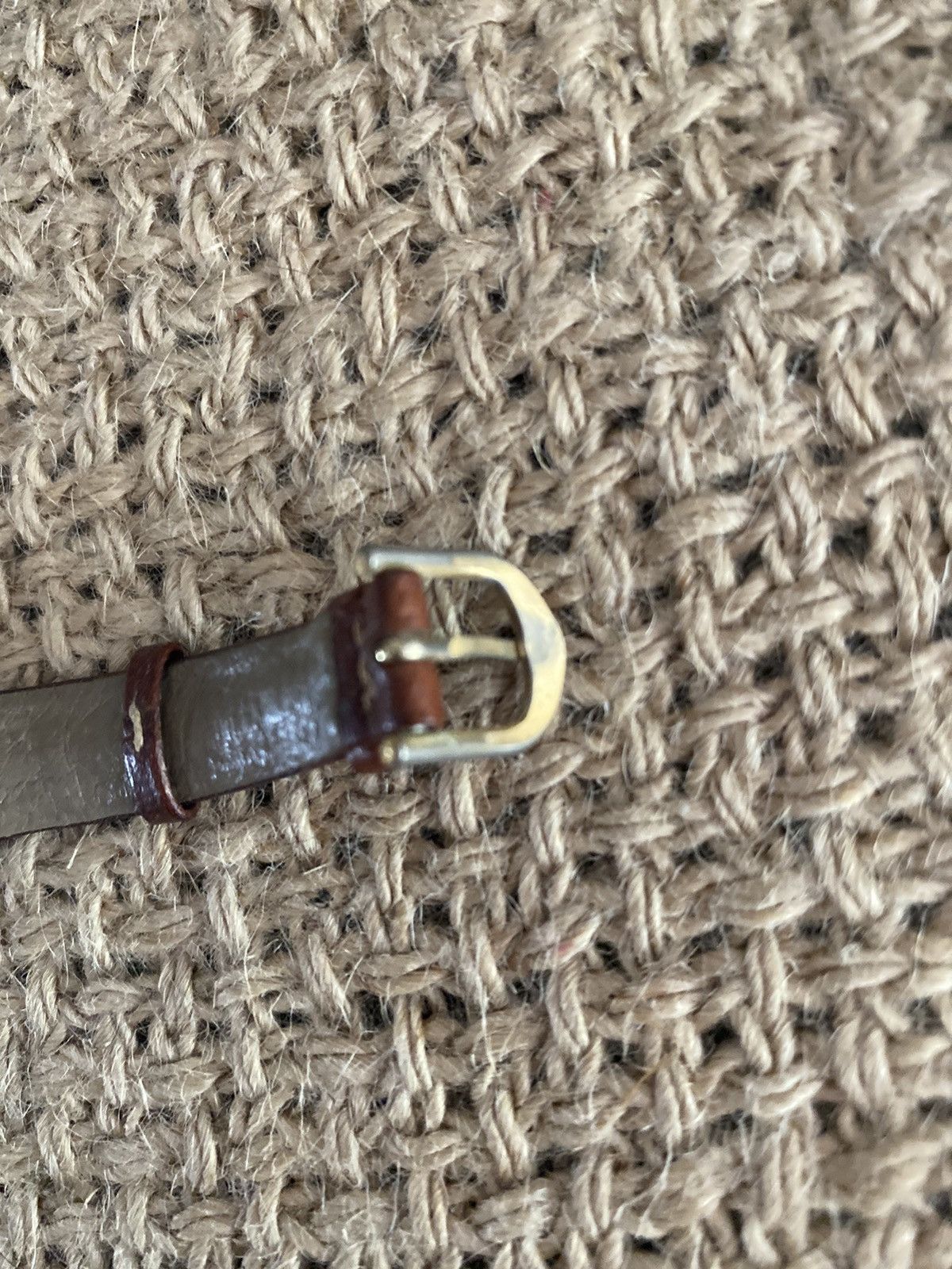 Other VINTAGE GADDY’S QUARTZ TWO TONED WATCH GENUINE LEATHER BAND Size ONE SIZE - 7 Thumbnail
