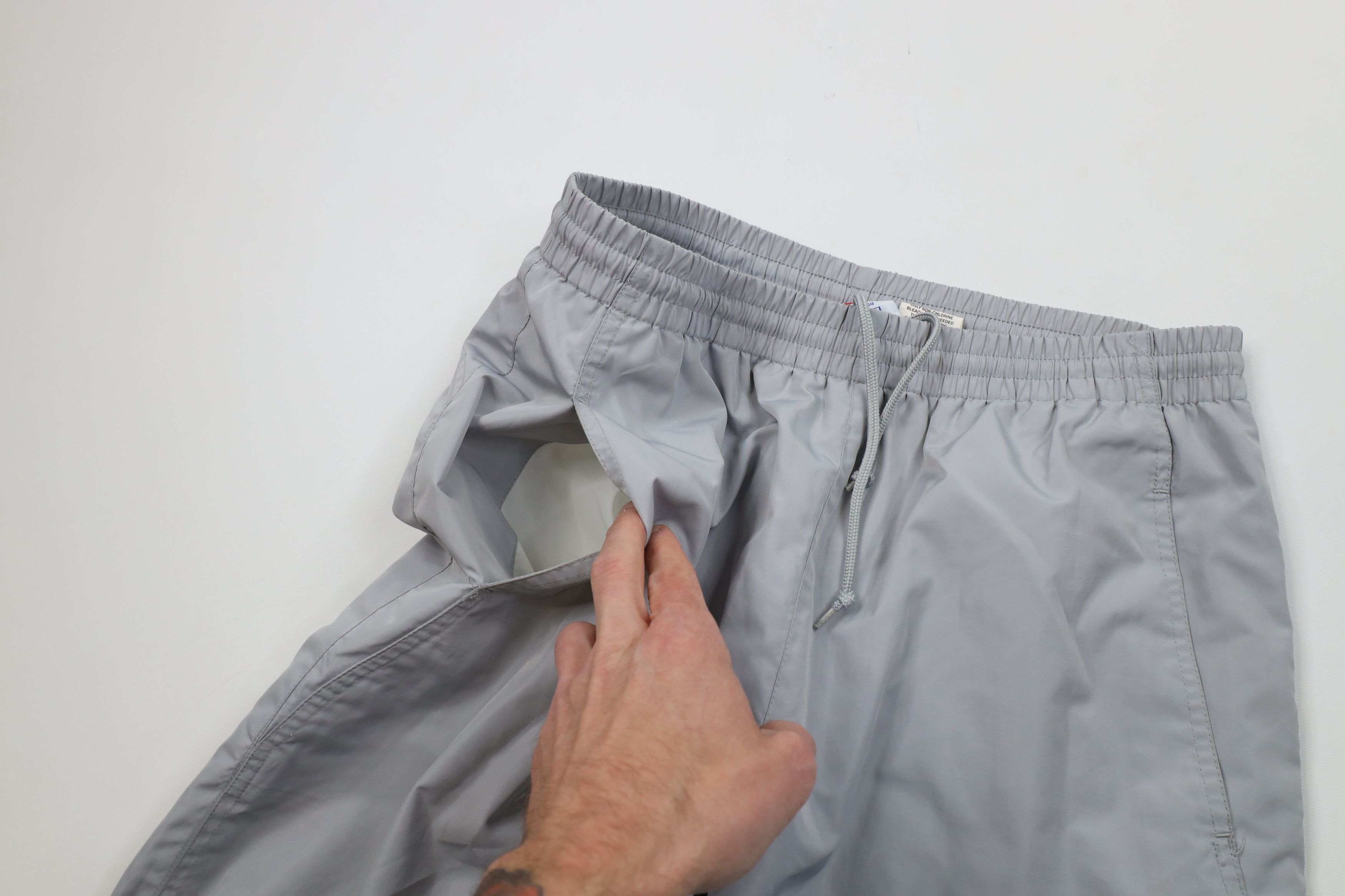 Champion Vintage 90s Champion Spell Out Lined Windbreaker Pants Gray Size US 32 / EU 48 - 9 Thumbnail