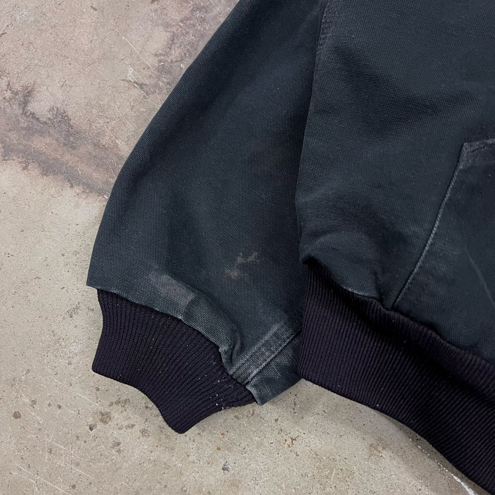 Carhartt Vintage Y2K Carhartt J131 BLK Black Active Jacket Hooded L Size US L / EU 52-54 / 3 - 5 Thumbnail