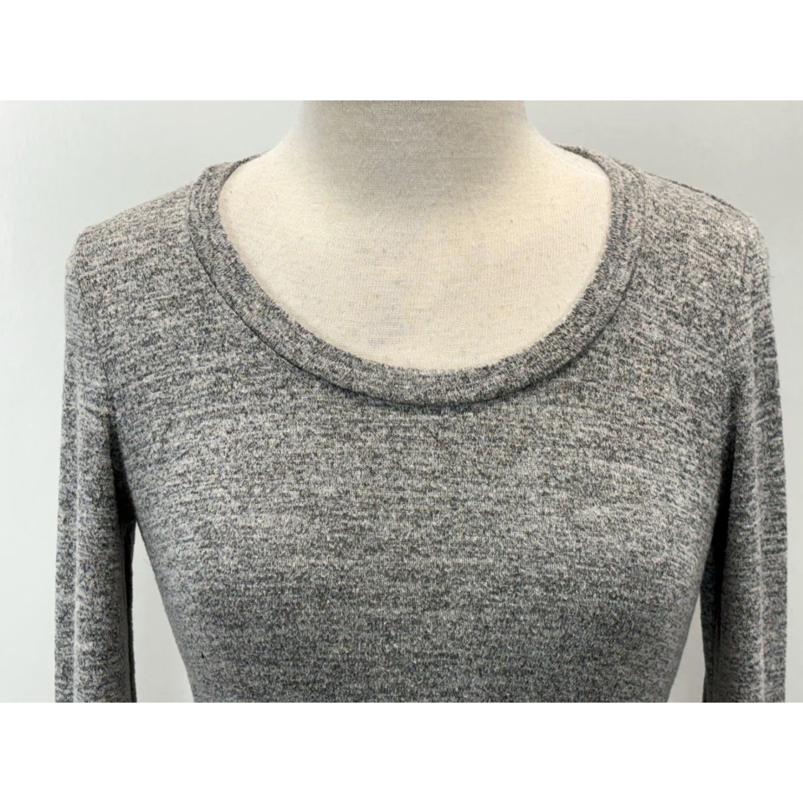 Vintage VINTAGE? Wilfred Free Diapason Long Sleeve Shirt Women’s Small S Heather Grey Rayon Blend Basic Shirt Womens Small Heather Grey Size S / US 4 / IT 40 - 5 Thumbnail