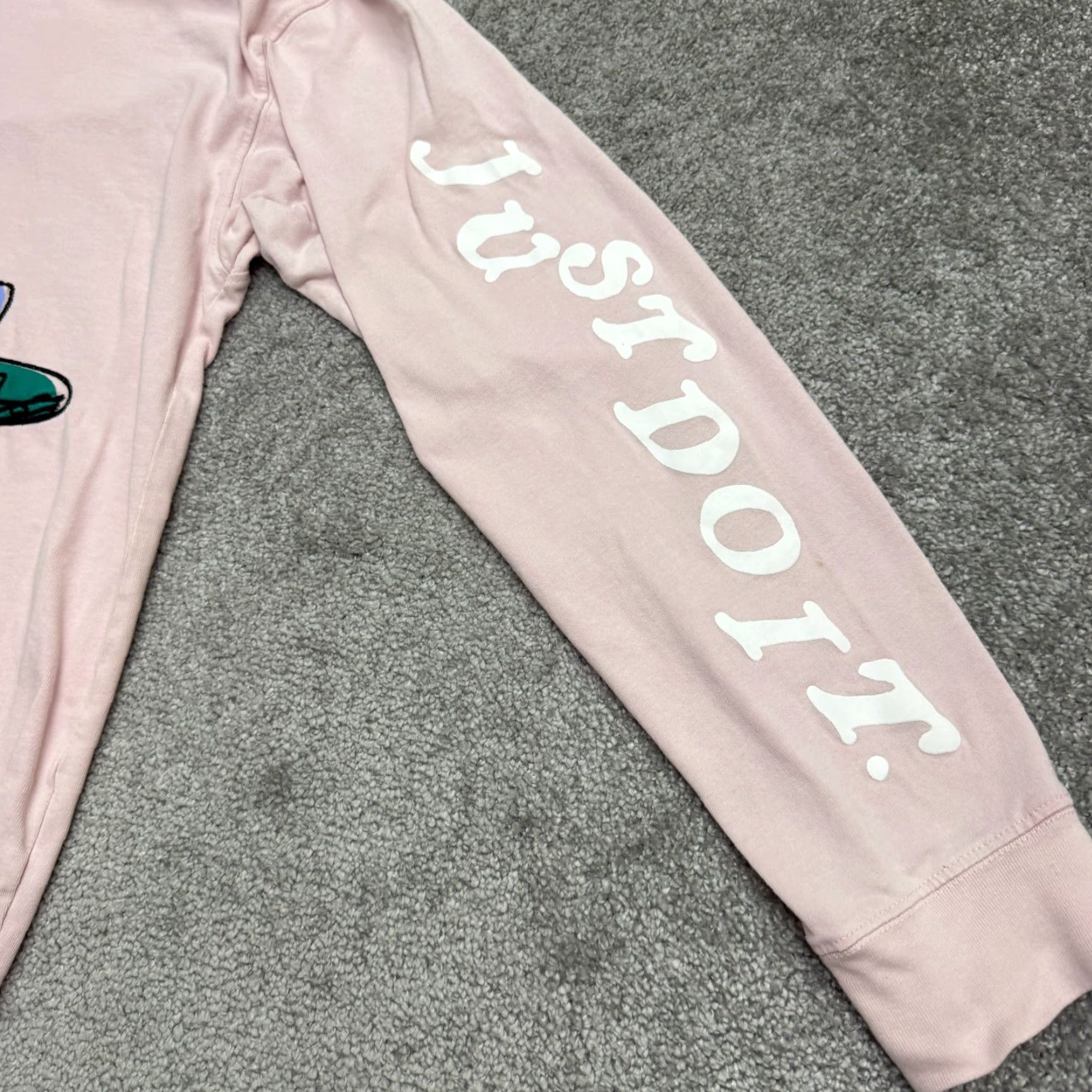 Nike Nike shirt Men Small Pink Long Sleeve Crew Neck Graphic T‑Shirt Sportswear Casual All Seasons 100% Cotton SS21 Size US S / EU 44-46 / 1 - 7 Thumbnail