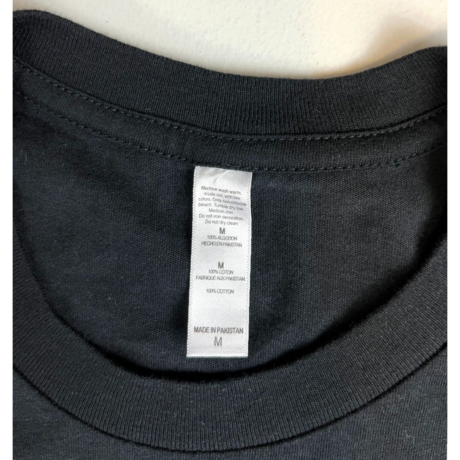 Vintage NWOT 'Revolution Must Be Sexy' T-Shirt Sz M Unbranded Unisex Adults Short Sleeve Crew Neck Black 100% Cotton Graphic Print 90s Style Mens Womens Size US M / EU 48-50 / 2 - 4 Thumbnail