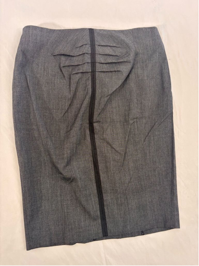 Bebe Women's Bebe Gray Pencil Skirt Size 2 Size 26" / US 2 / IT 38 - 9 Thumbnail