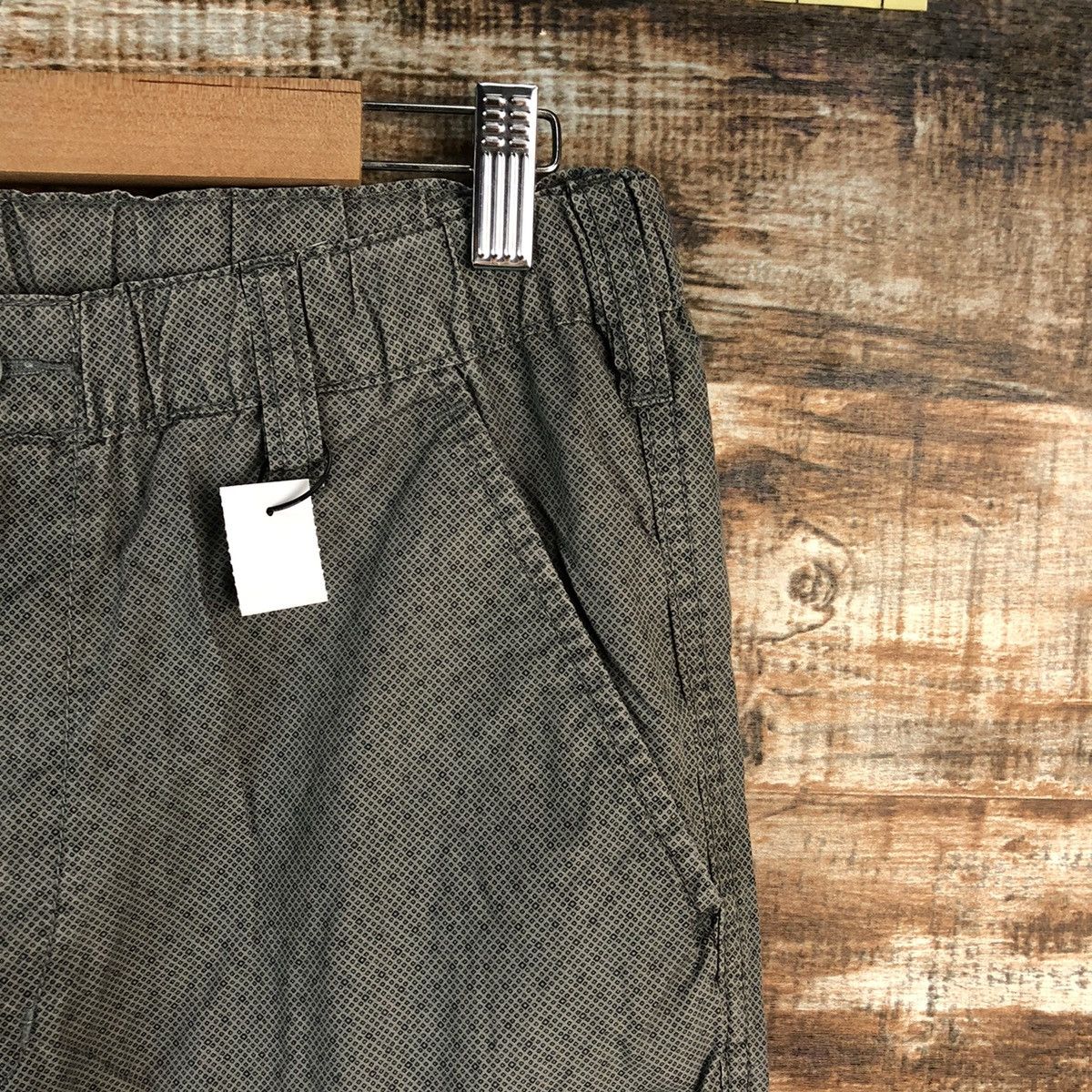 Japanese Brand Uniqlo Grey Multipocket cargo Cropped short Pants #A2419 Size US 28 / EU 44 - 8 Thumbnail