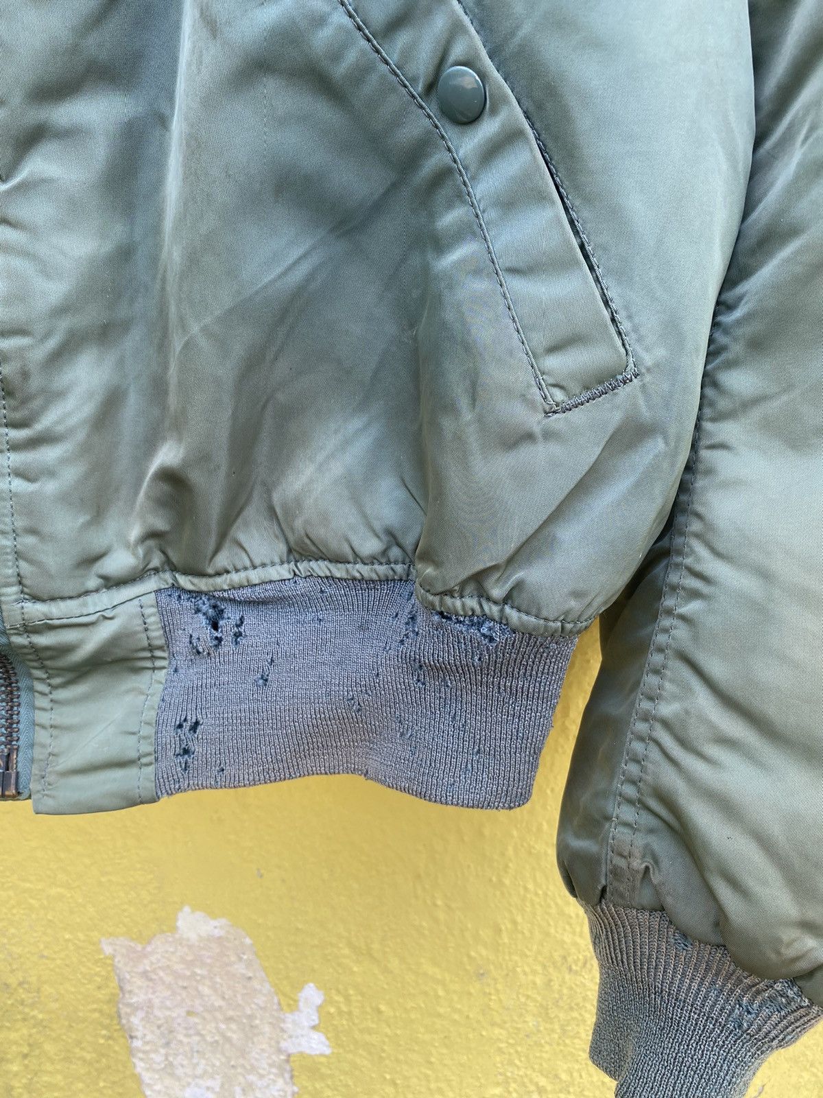 Alpha Industries Vintage MA-1 Alpha industries flying bomber jacket Size US L / EU 52-54 / 3 - 10 Thumbnail