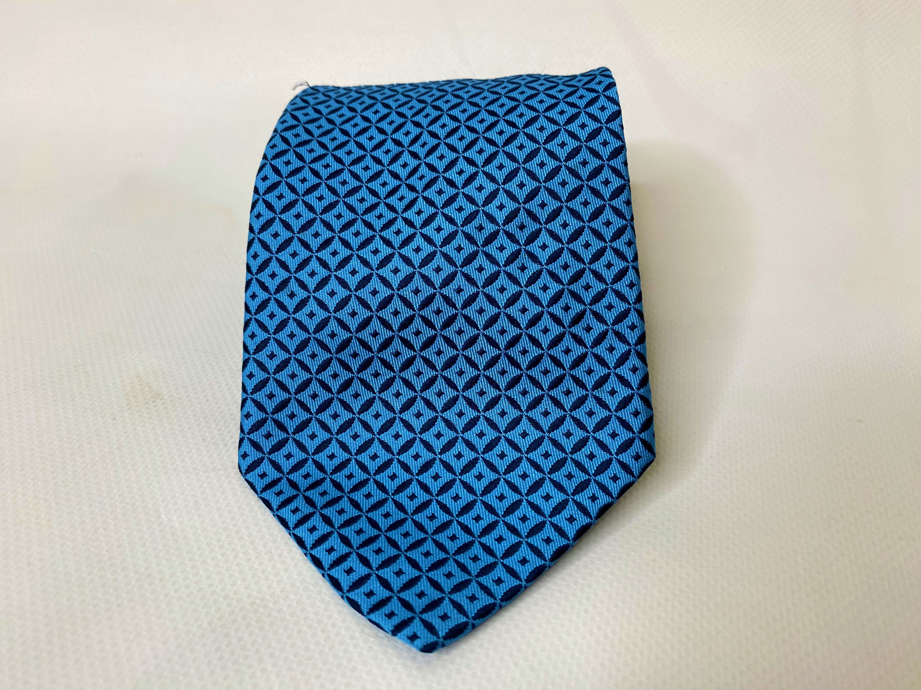 Christian Dior Monsieur CHRISTIAN DIOR BLUE GEOMETRIC SILK TIE 100% SILK LUXURY TIE Size ONE SIZE - 2 Thumbnail