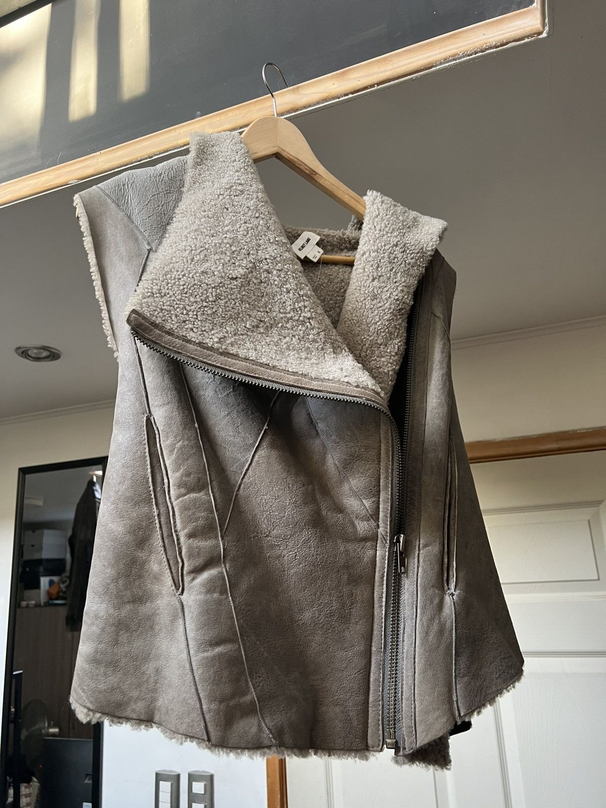 Helmut Lang Helmut Lang Hooded Leather Vest Size US S / EU 44-46 / 1 - 1 Thumbnail