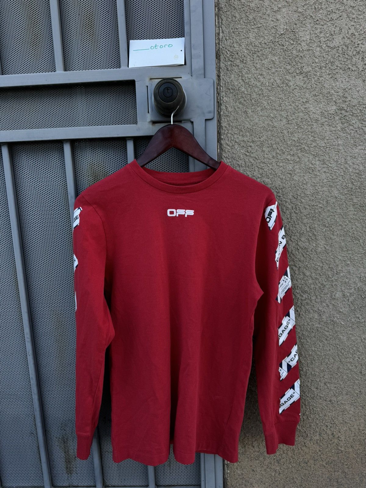 Off-White Off-white Airport tape longsleeve Size US XS / EU 42 / 0 - 1 Thumbnail